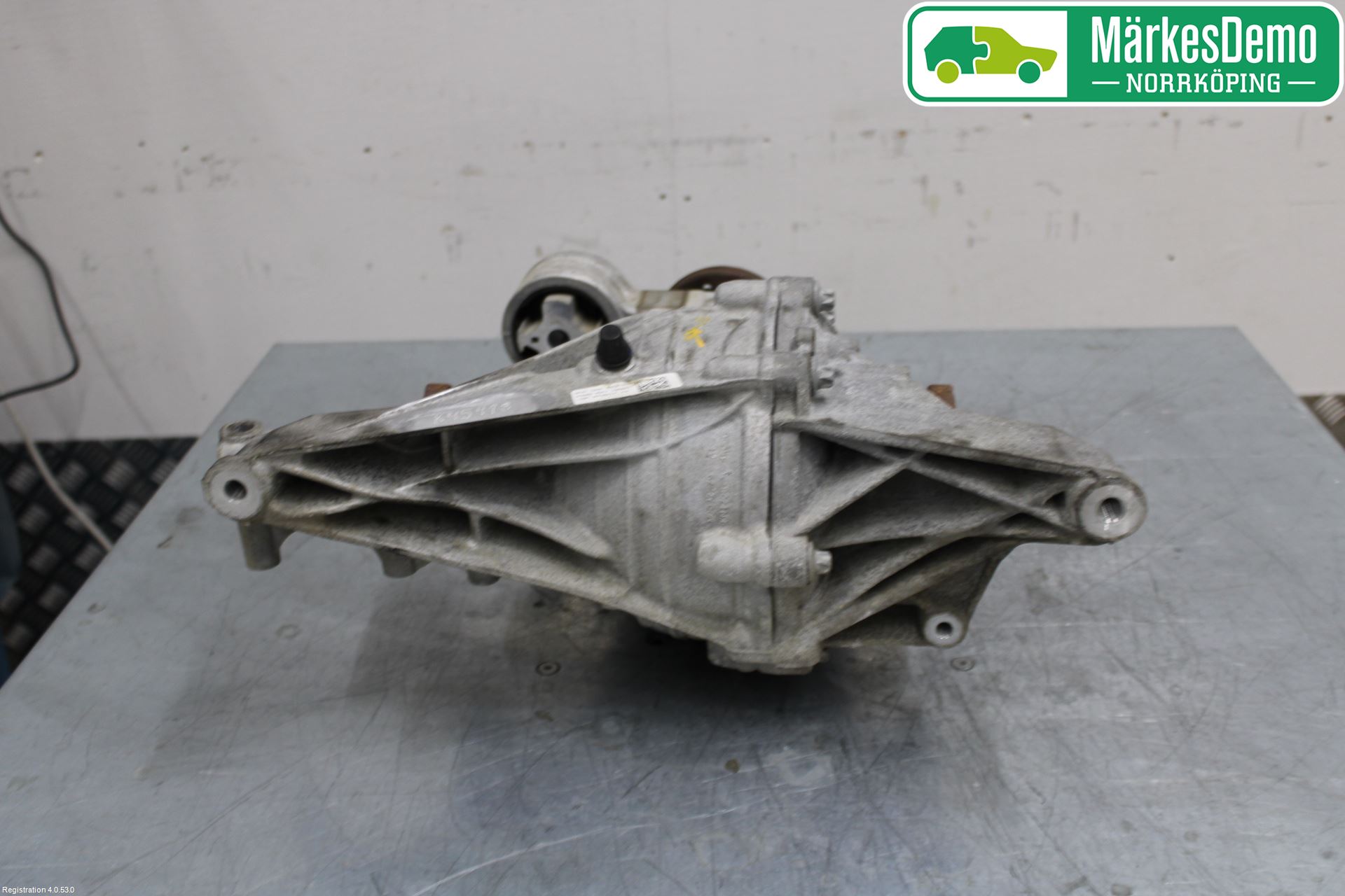 Audi A4/S4 B9 16-19 Bakaksel Kardang Bak -Diff