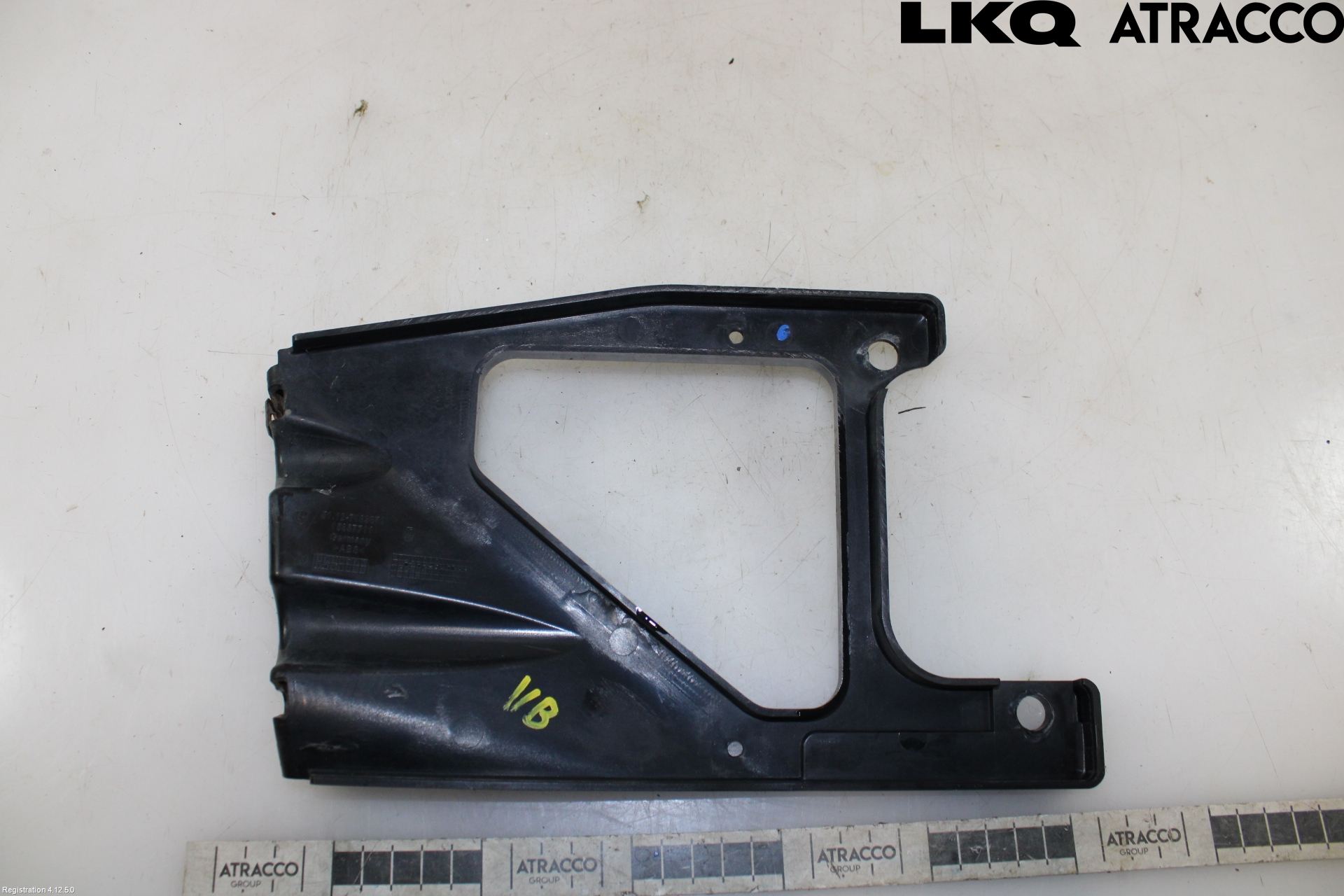 BMW 1 E87/81 5D/3D 03-11 Støtfangerfeste Bak Venstre