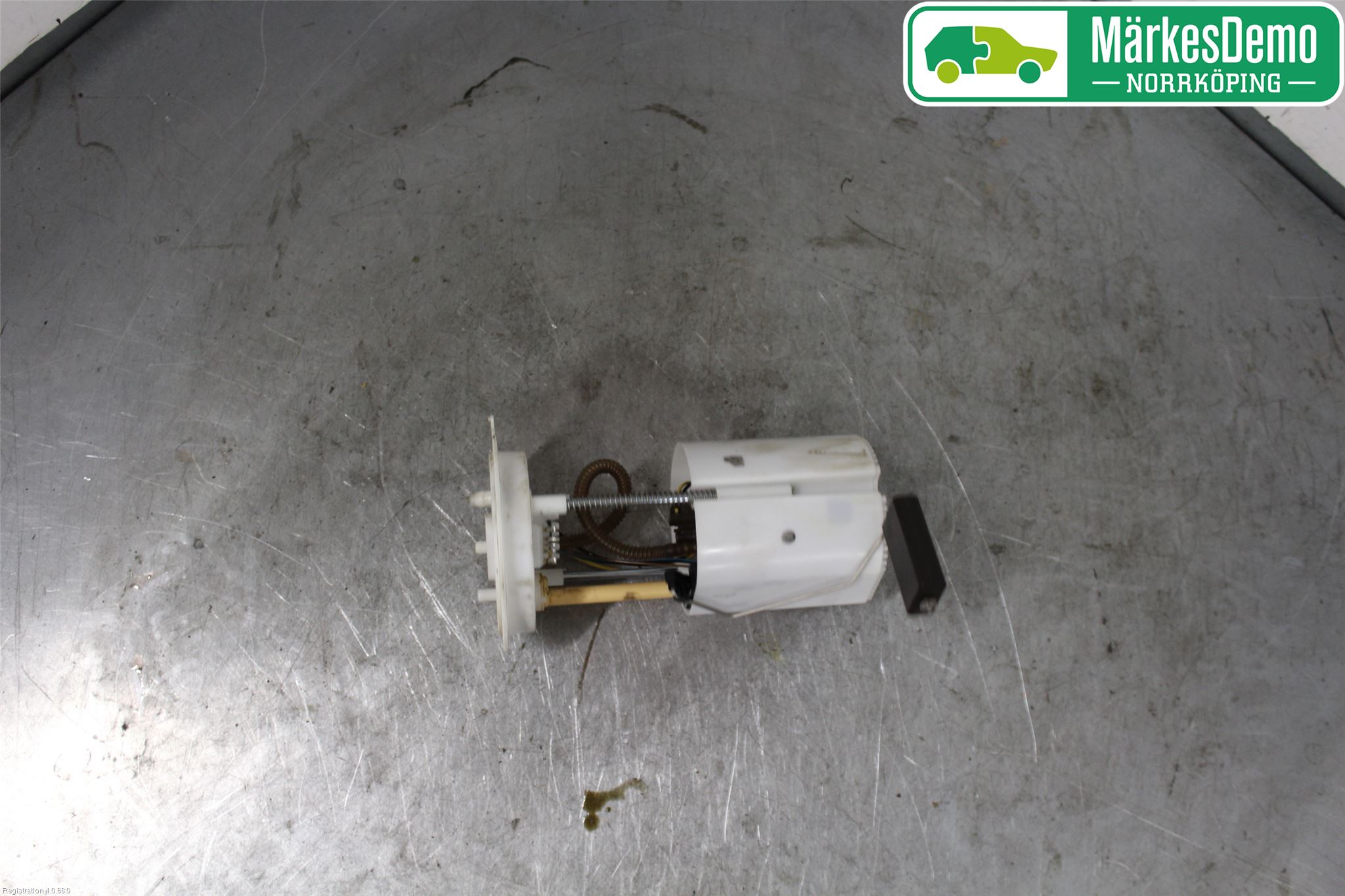 Volkswagen VW CADDY      04-10 Drivstoffpumpe Fødepumpe El