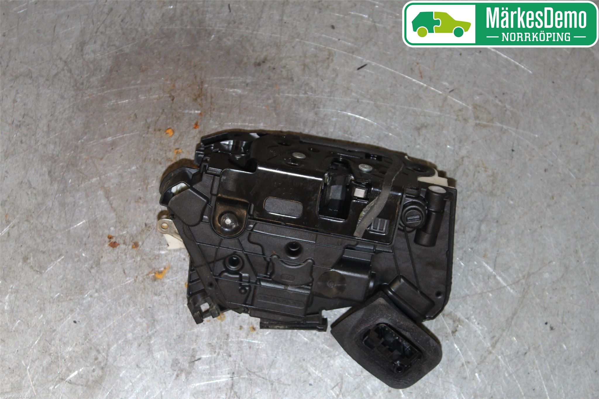 Volkswagen VW GOLF / E-GOLF VII 13-20 Dørlås - Låsekasse