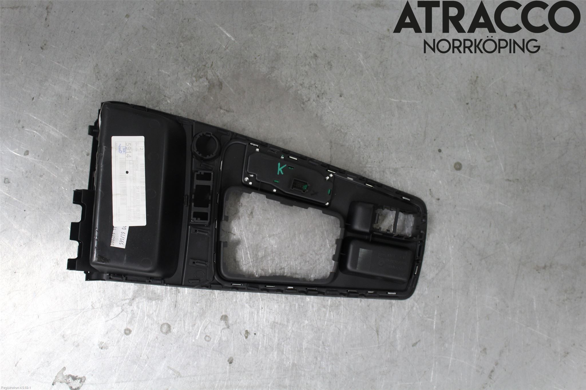Seat LEON 13-20 Instrumentkonsoll Midt