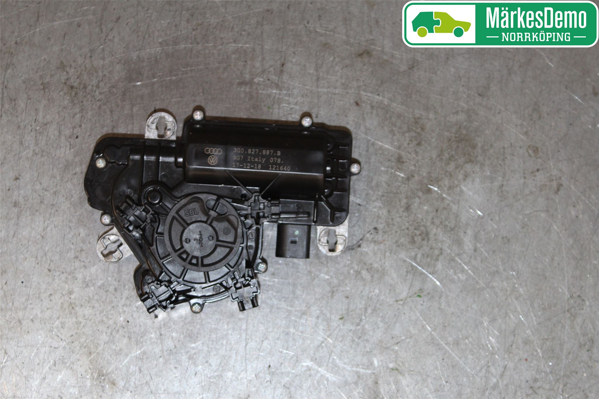 Volkswagen VW TIGUAN 16-24 Baklukeåpner Automatisk