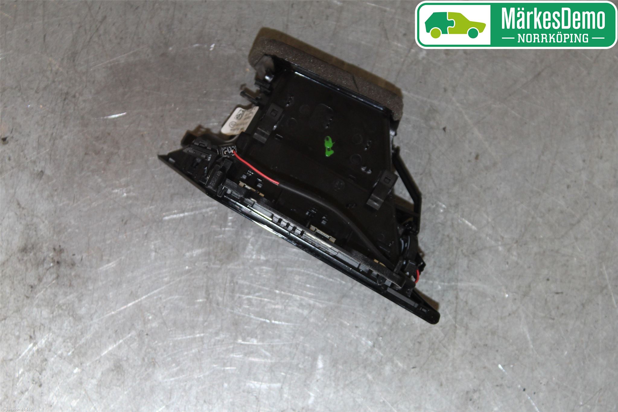 Volkswagen VW PASSAT 15-19 Dashbord Kanal - Dyse