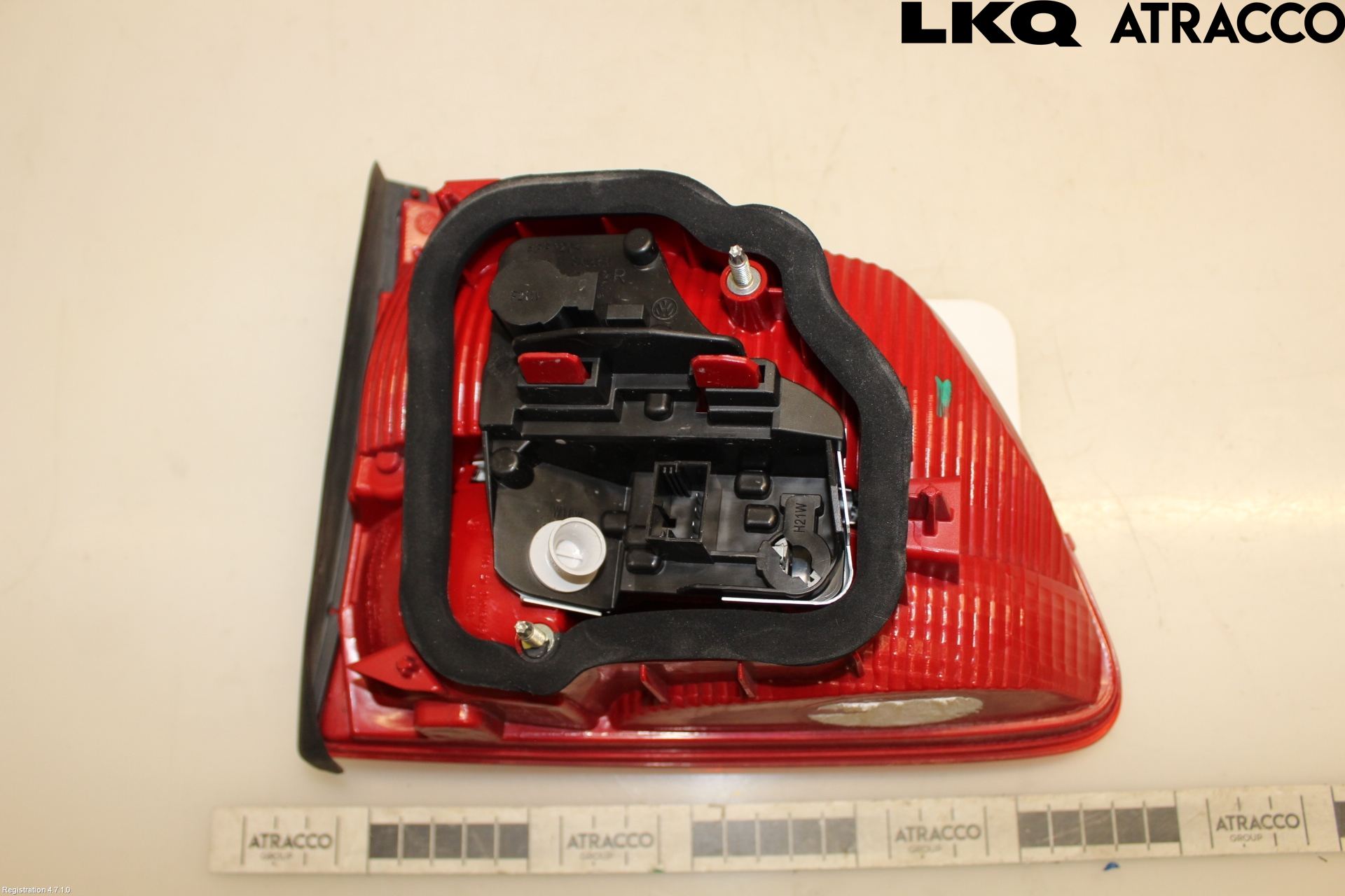 Volkswagen VW TOURAN 10-15 Baklykt Høyre  På Luke(Indre)
