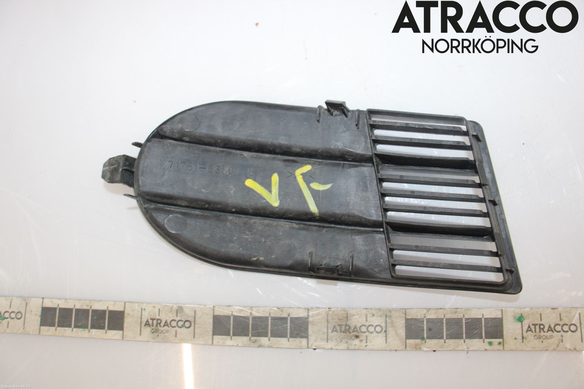 Suzuki SWIFT 05-10 Grilldel Venstre