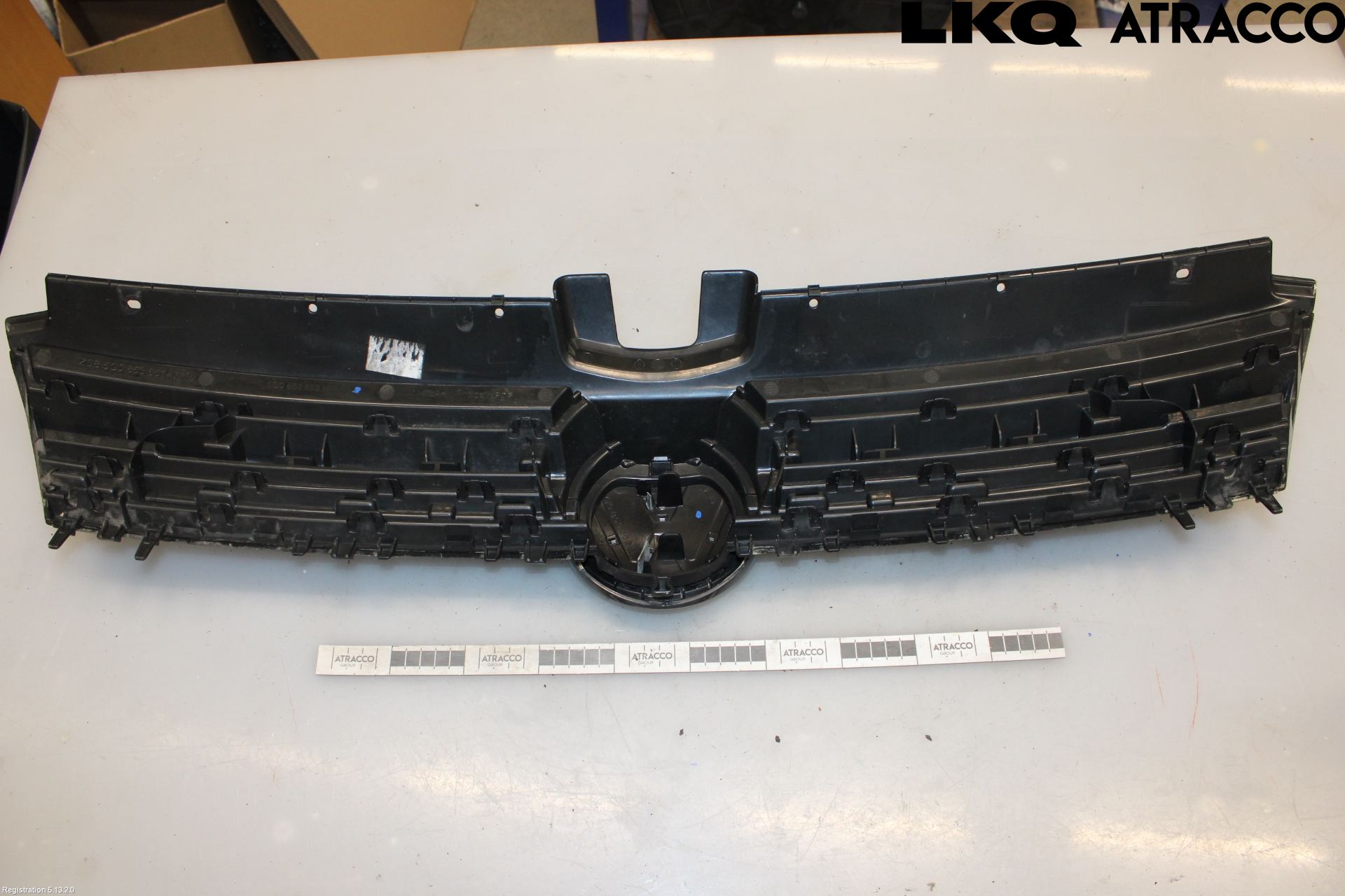 Volkswagen VW GOLF / E-GOLF VII 13-20 Grill Komplett