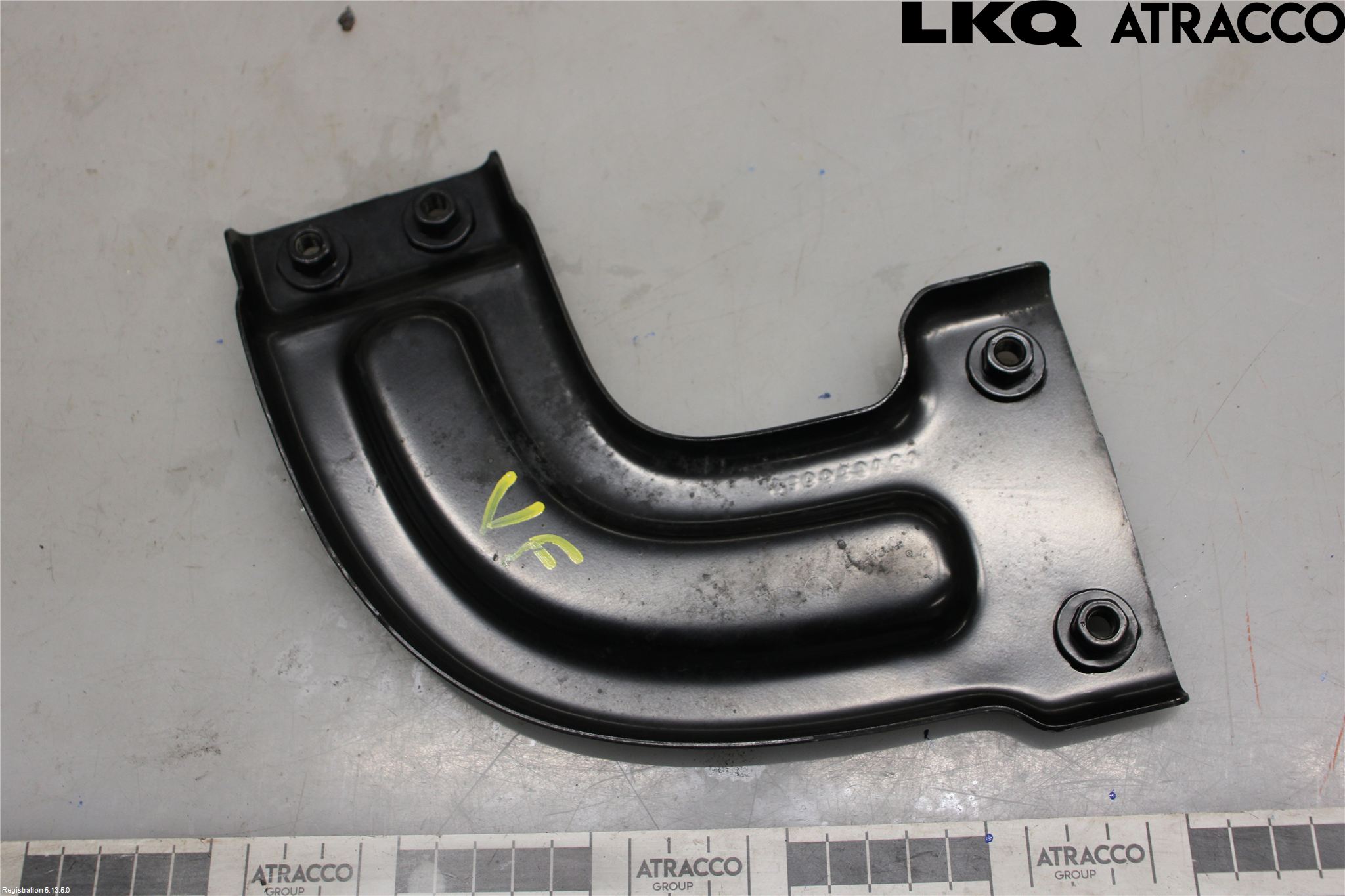 Chevrolet AVALANCHE Frontskjermfeste Venstre