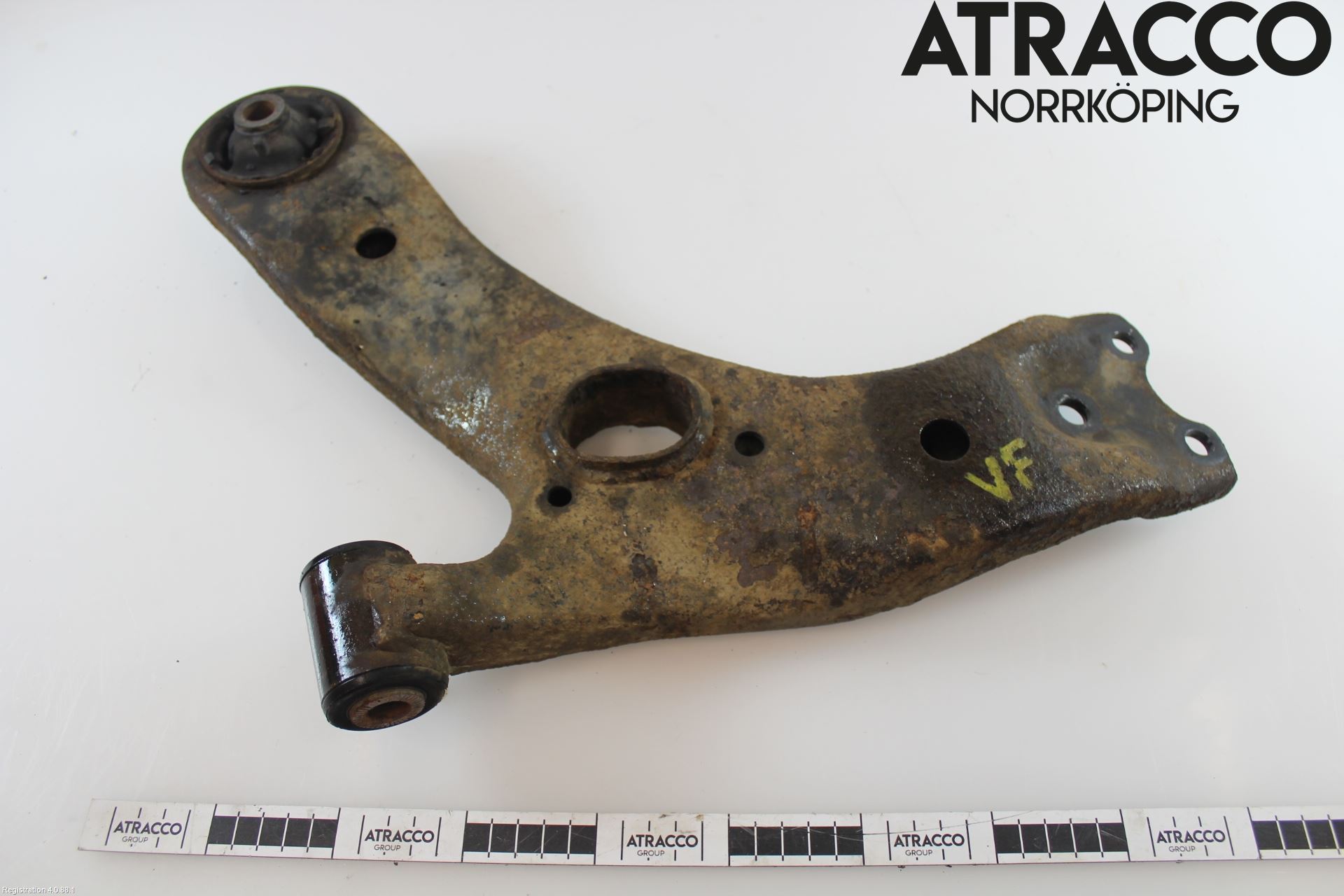 Toyota AVENSIS 09-15 Bærearm Foran Venstre Nedre