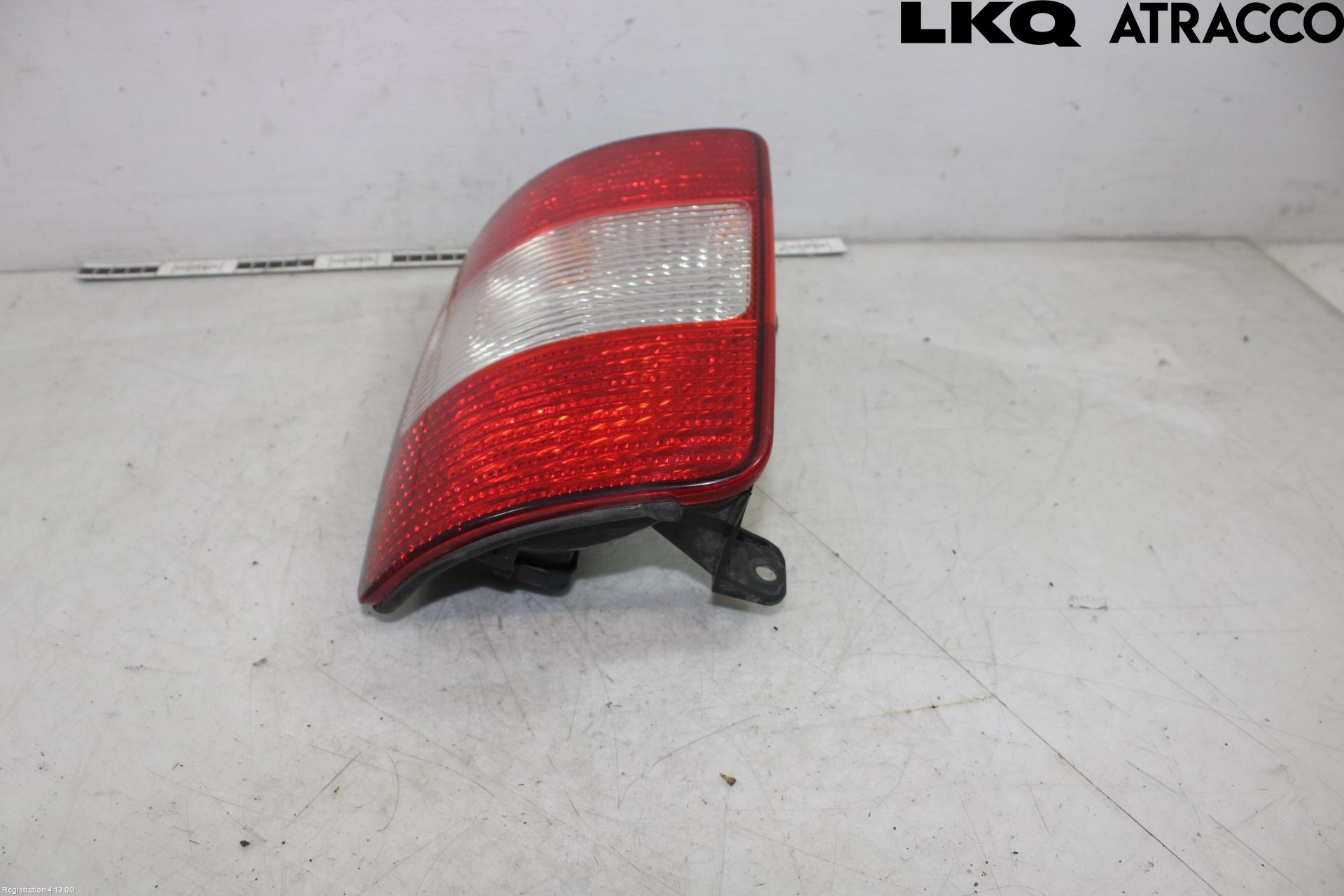 Volkswagen VW CADDY      04-10 Baklykt Høyre
