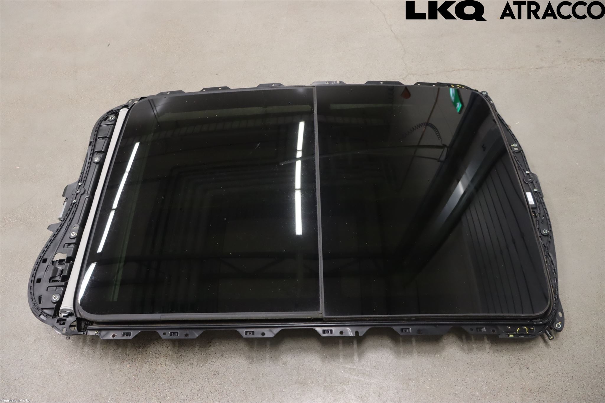Volkswagen VW TOURAN 16- Takluke