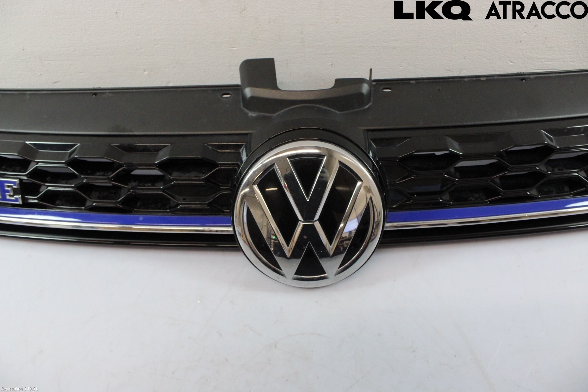 Volkswagen VW GOLF / E-GOLF VII 13-20 Grill Komplett