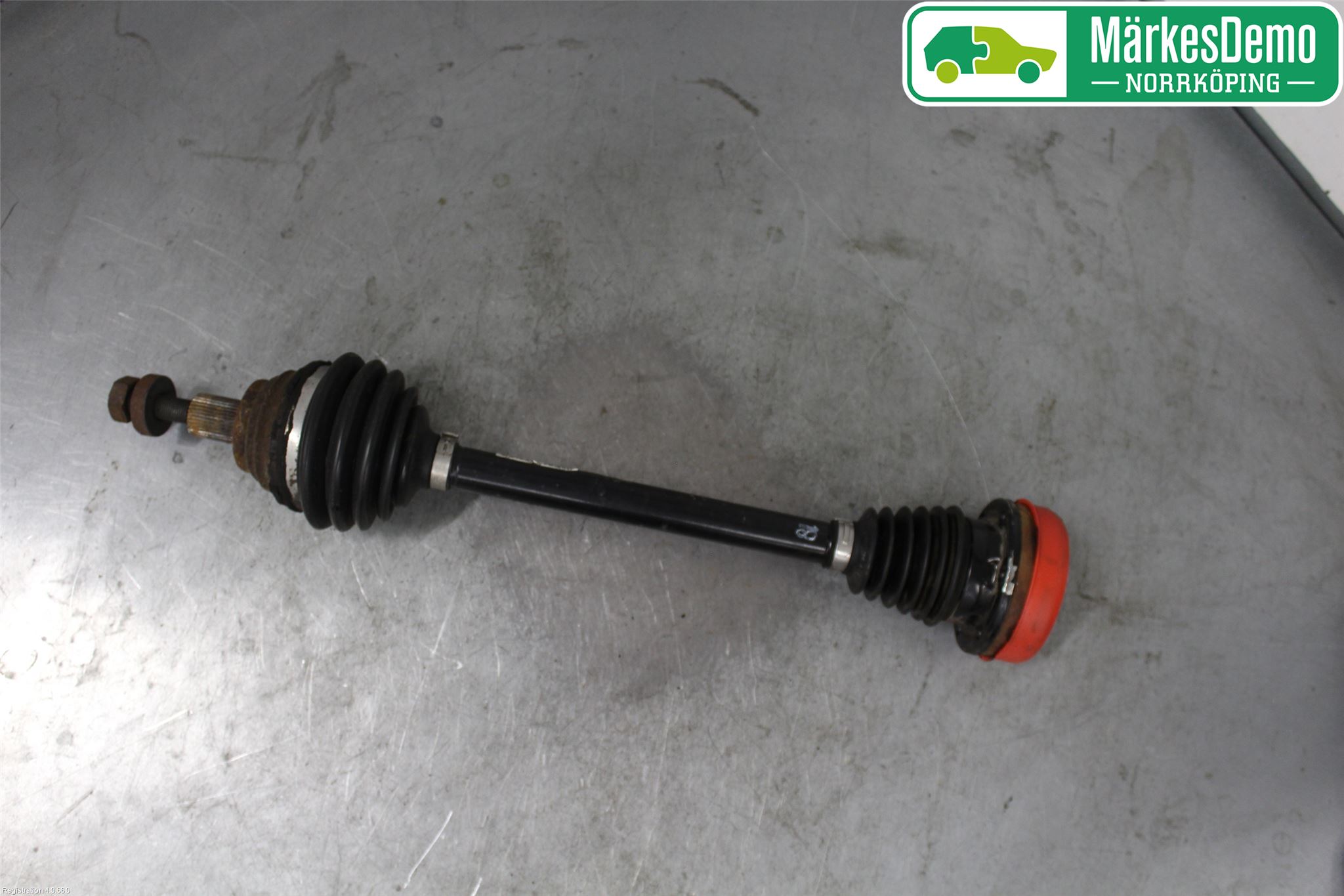 Volkswagen VW GOLF V 04-09 Drivaksel Foran Kompl Venstre