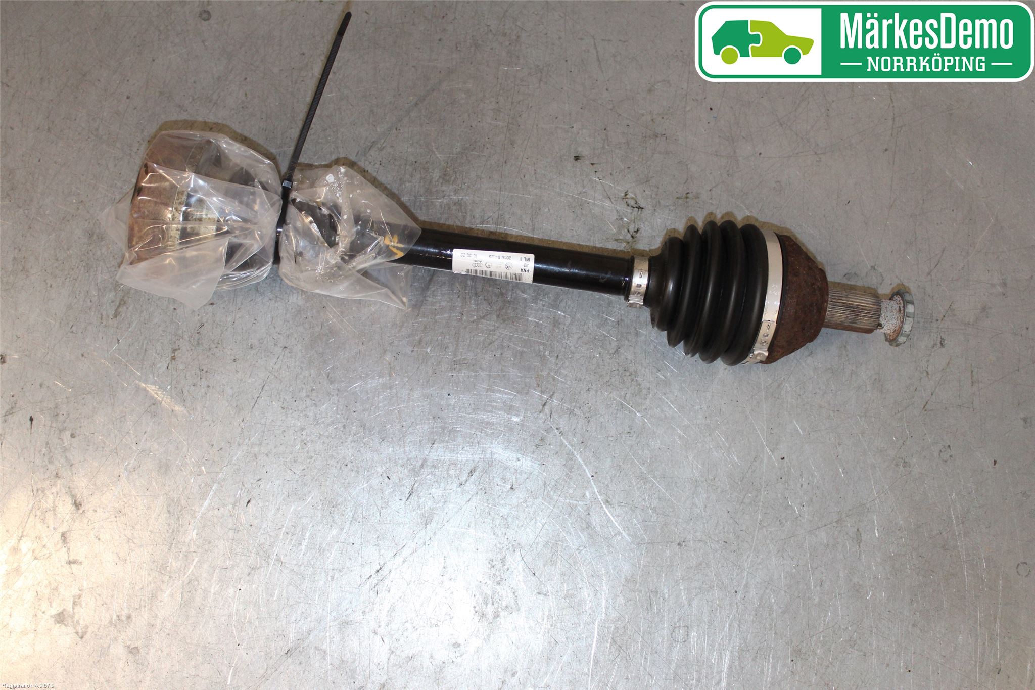 Volkswagen VW POLO 10-17 Drivaksel Foran Kompl Venstre