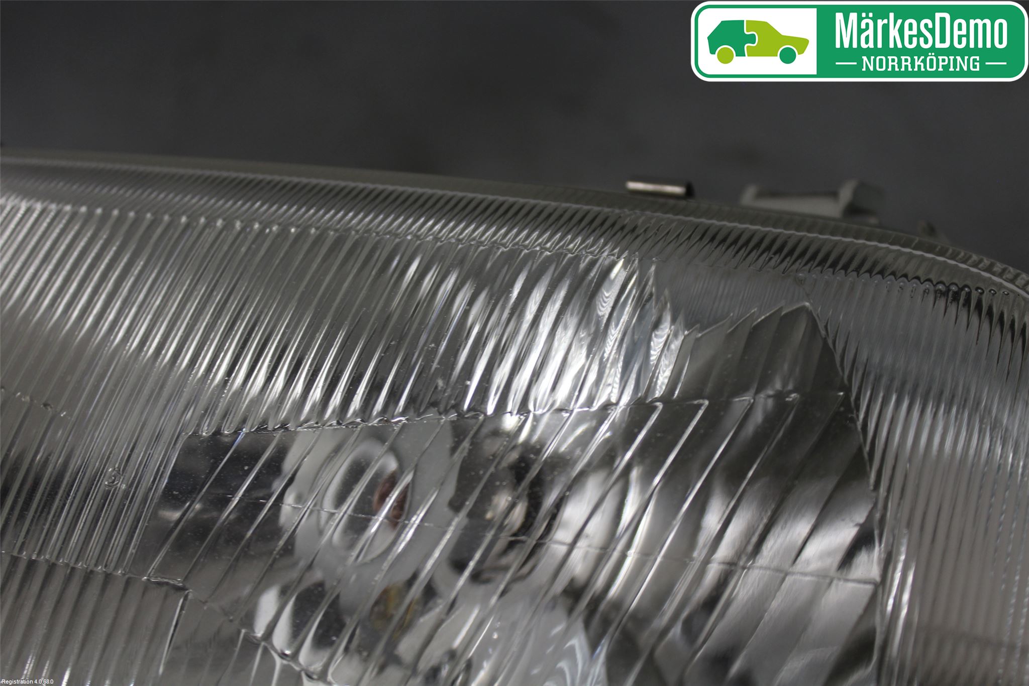Volkswagen VW VENTO 92-98 Frontlykt Venstre