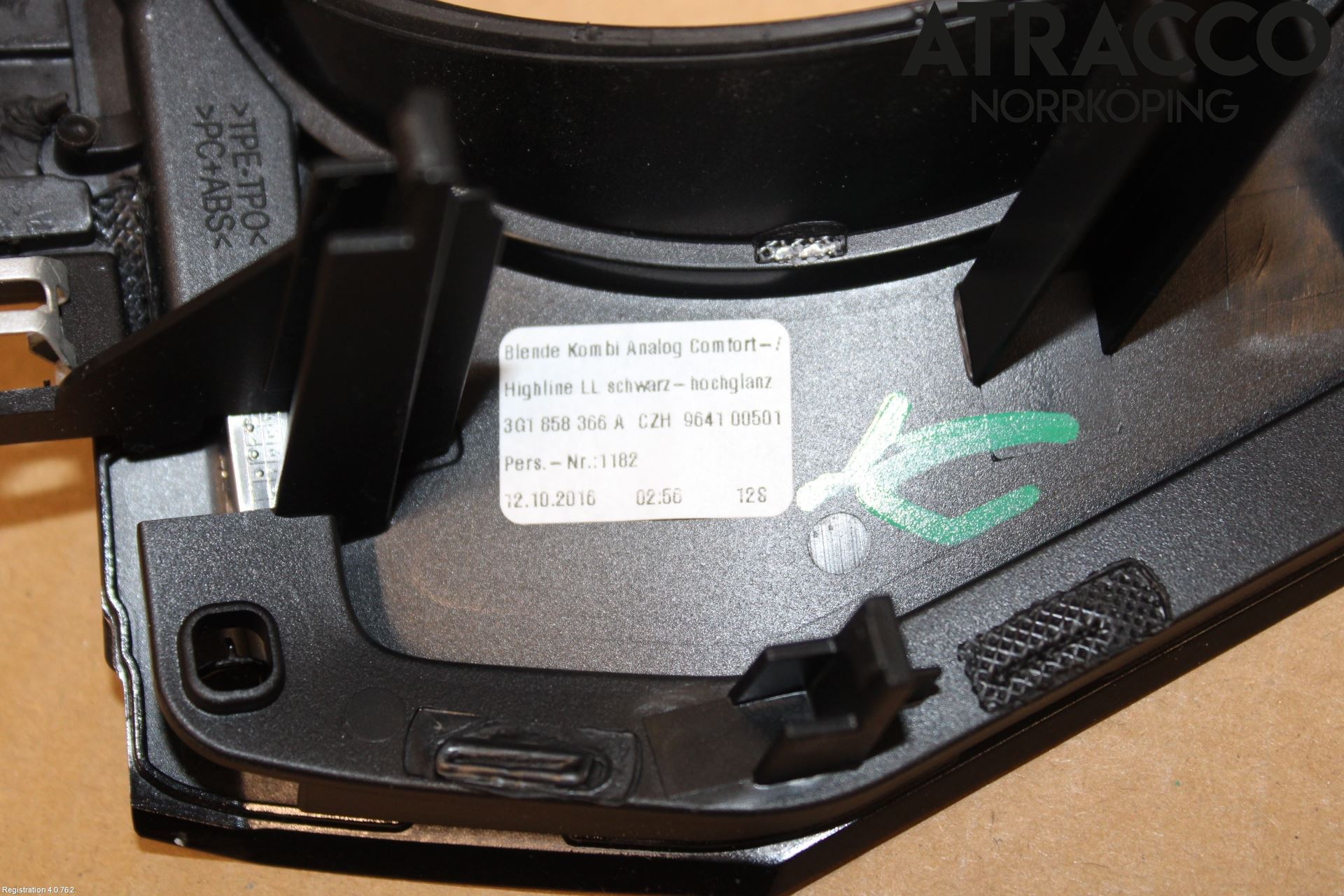 Volkswagen VW PASSAT 15-19 Instrument Ramme