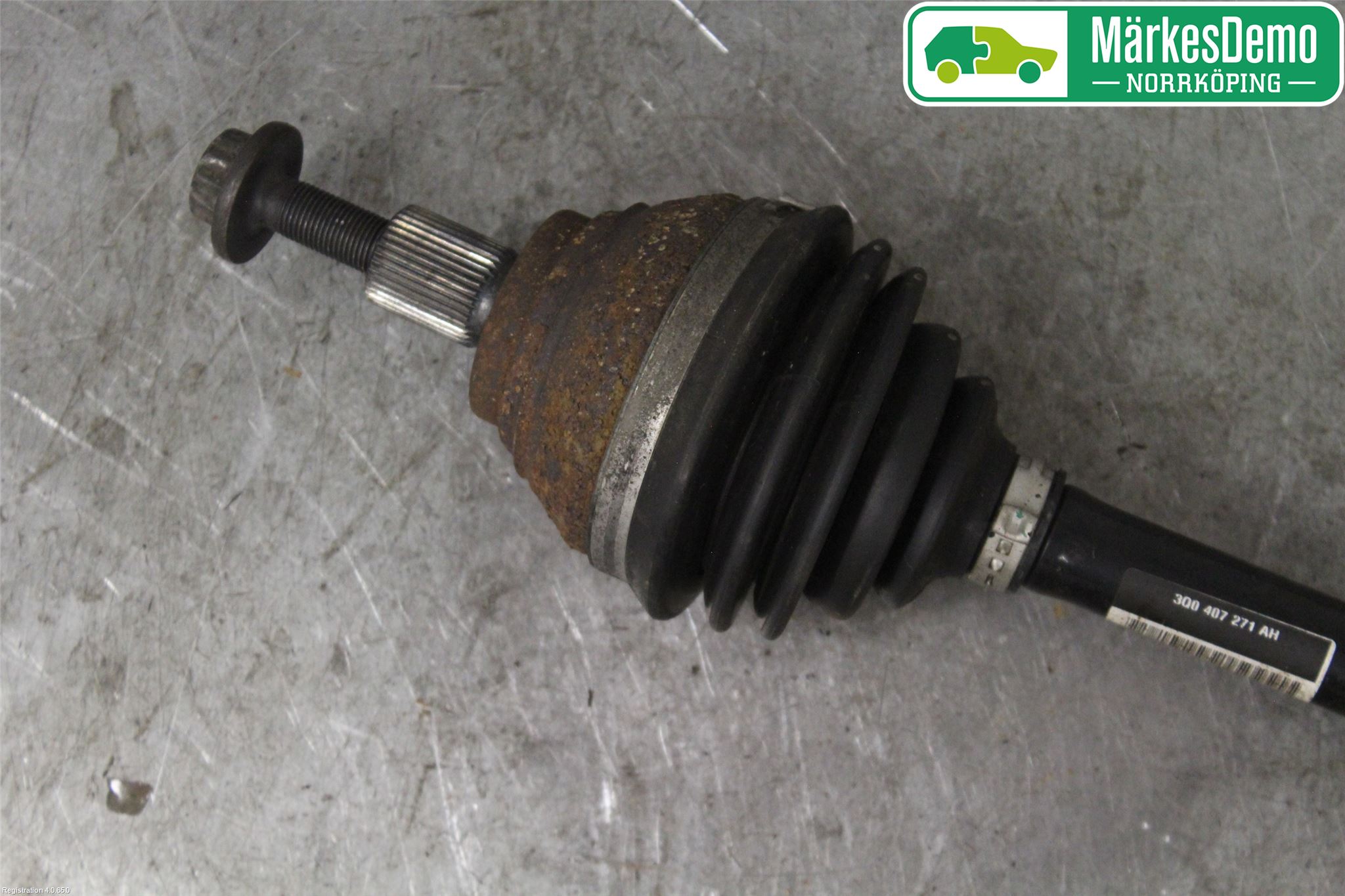 Volkswagen VW TIGUAN 16-24 Drivaksel Foran Kompl Venstre