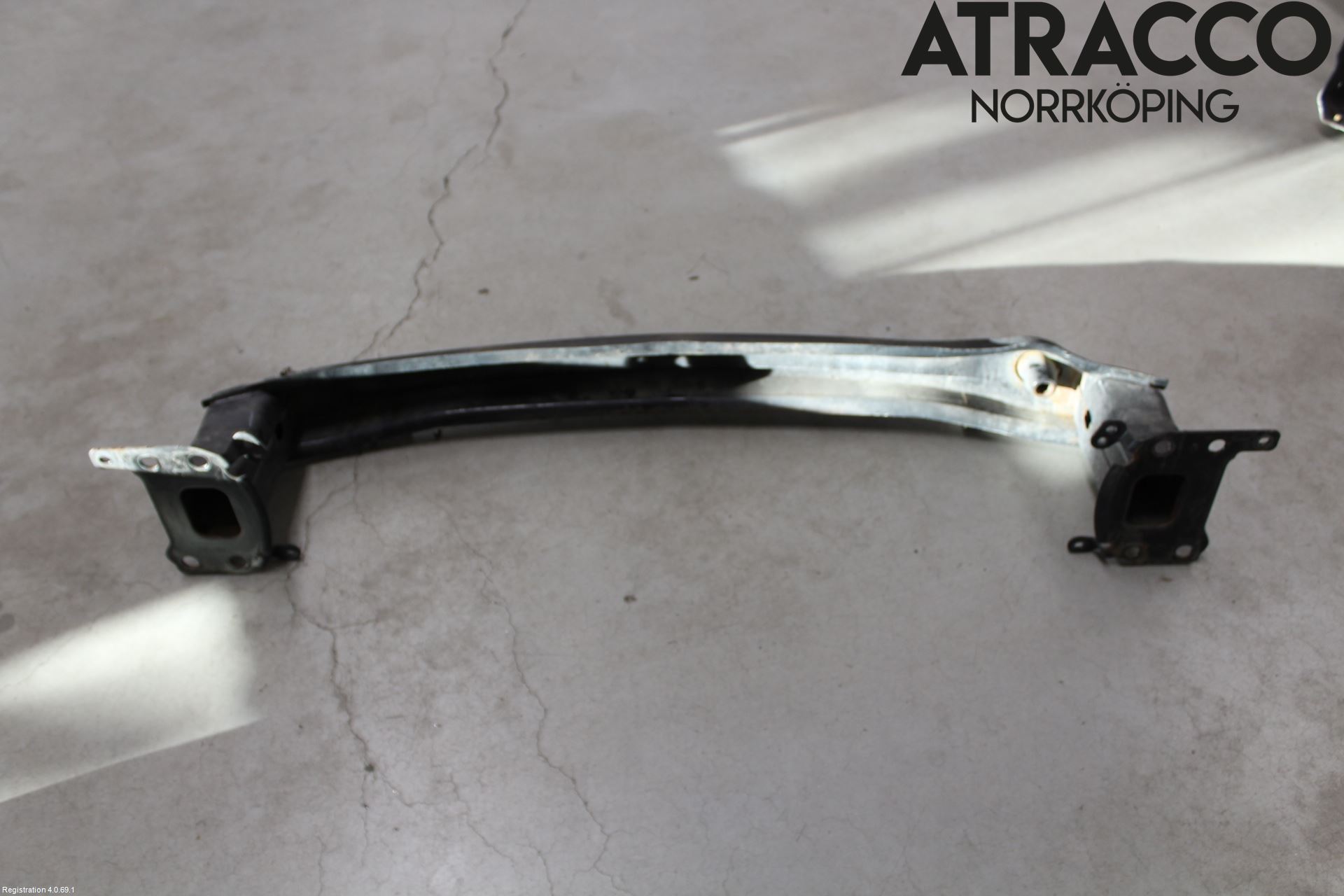 Seat LEON 06-12 Støtfanger Foran Bjelke