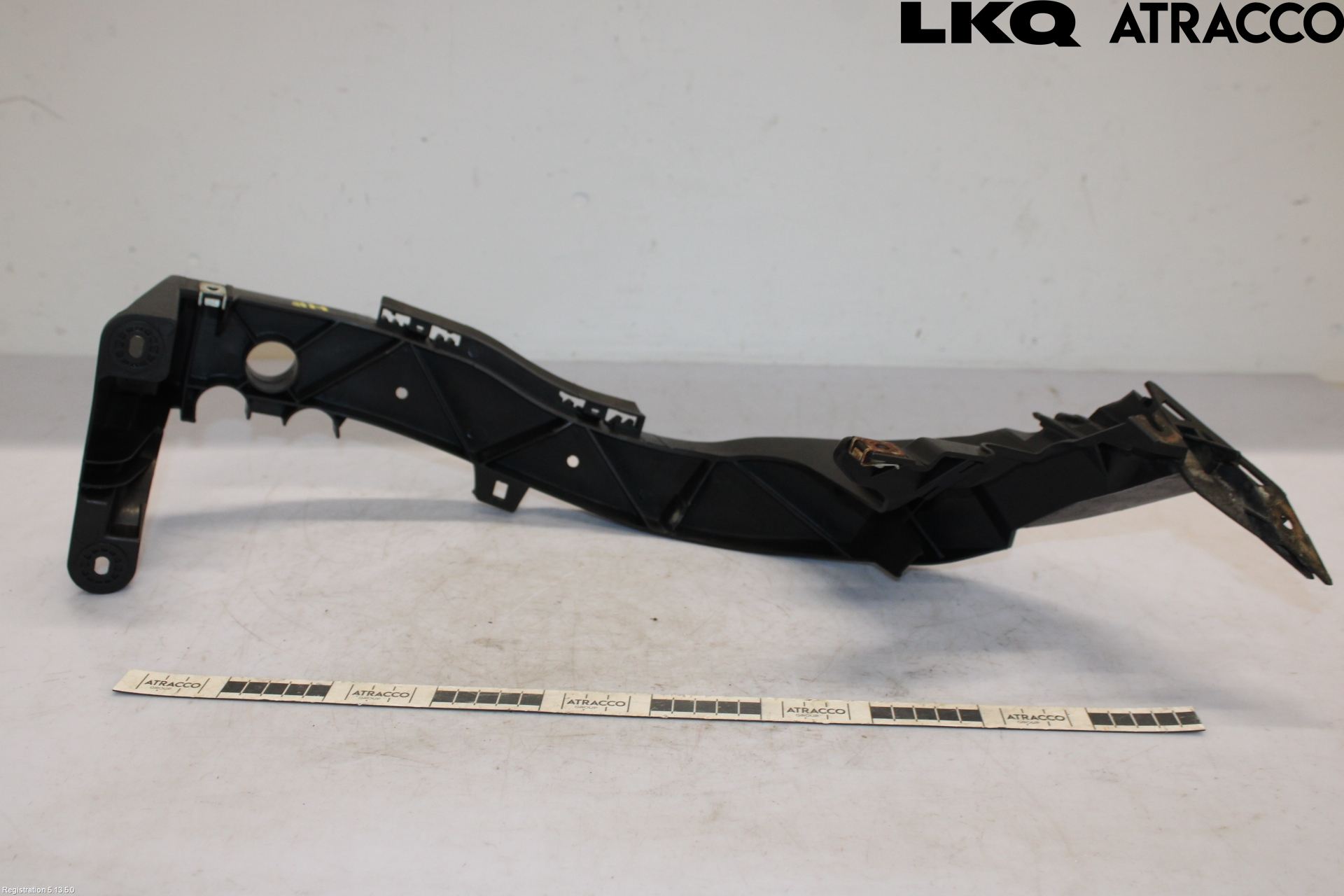 BMW 1 E87/81 5D/3D 03-11 Frontlykt Holder-Feste