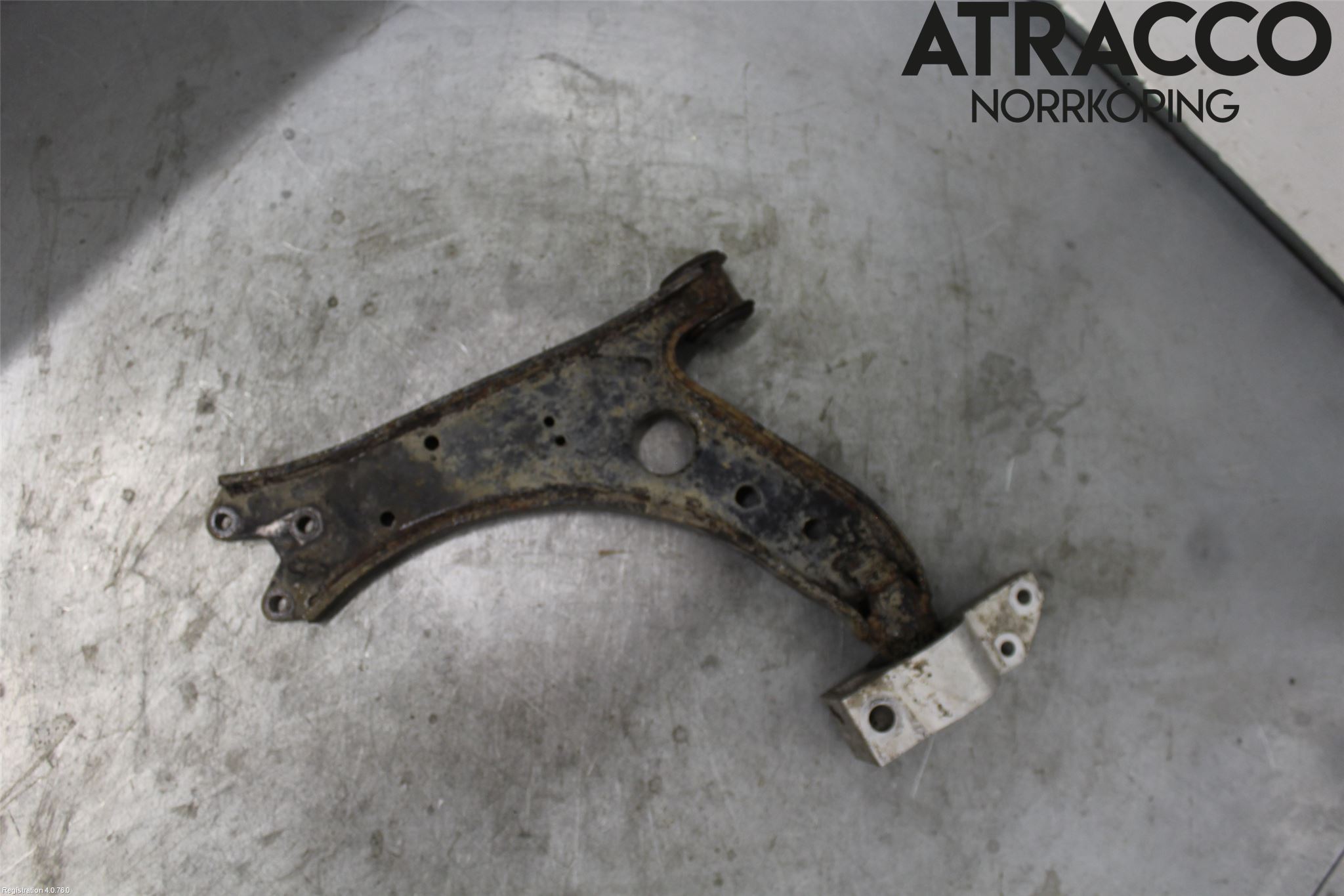 Volkswagen VW CADDY      04-10 Bærearm Foran Venstre Nedre