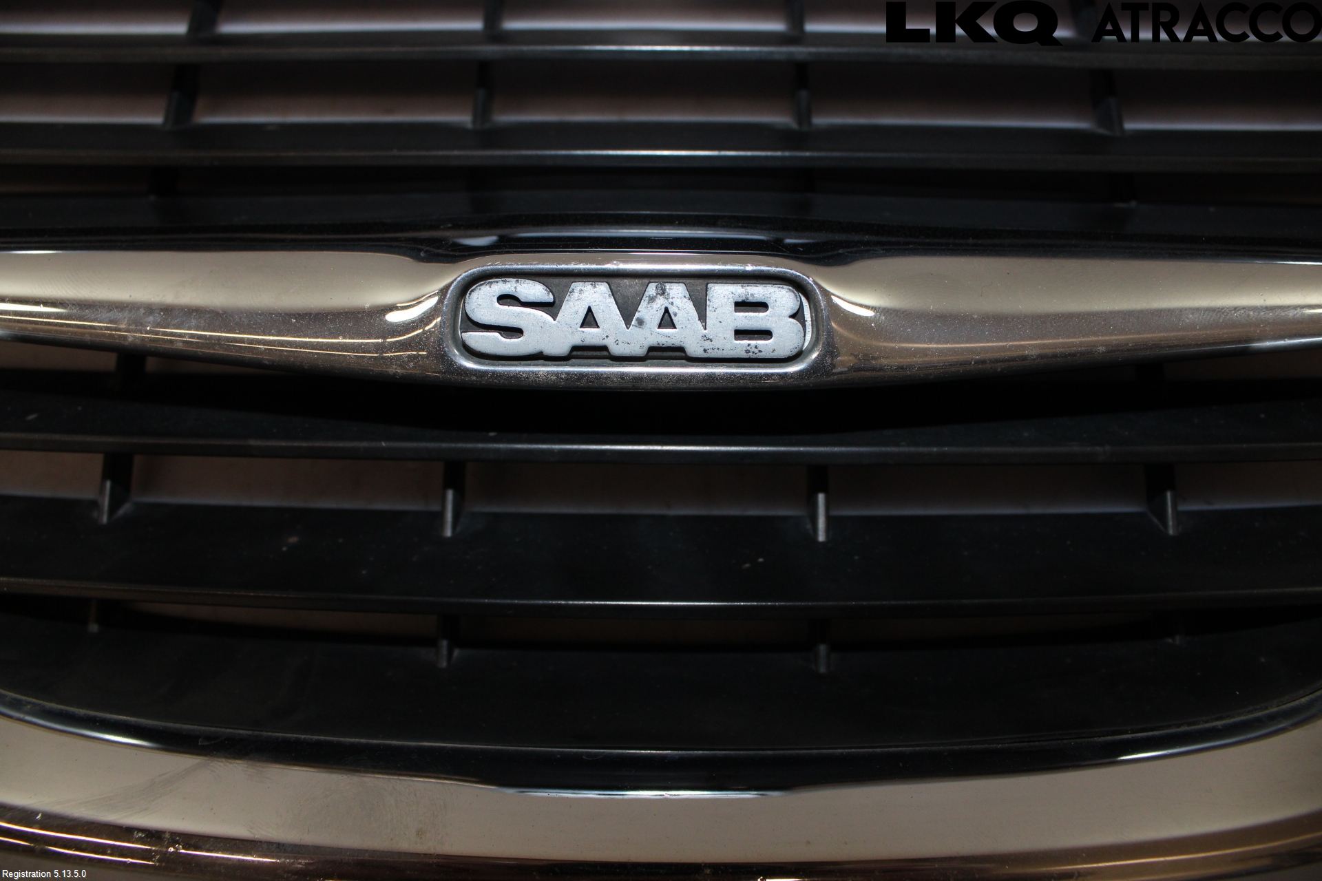 Saab 9-5 -05 Grilldel Midt