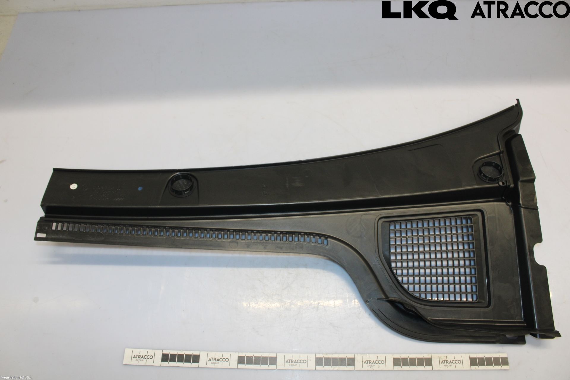 Volkswagen VW GOLF / E-GOLF VIII 20- Visker Deksel-Grill-Under Frr