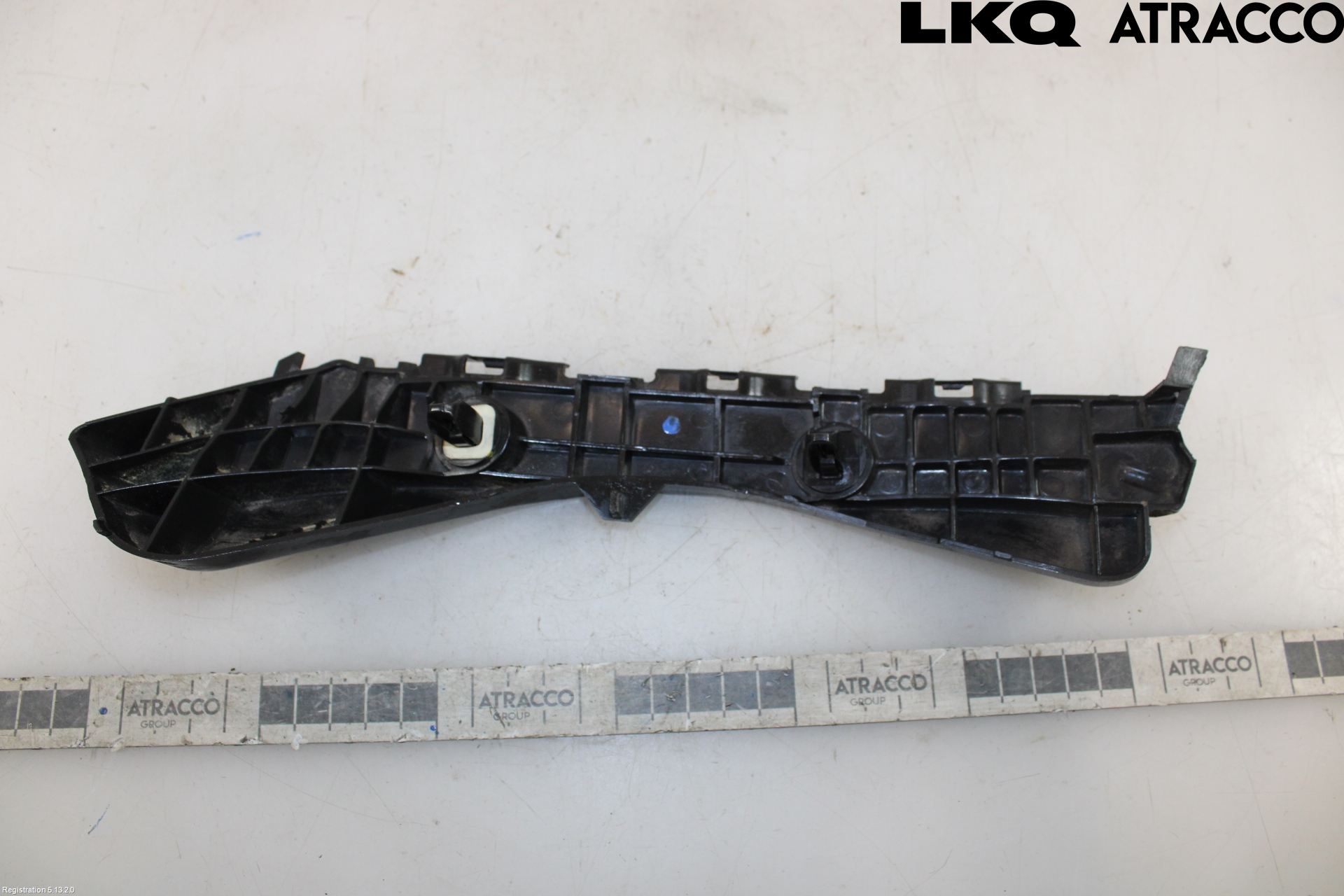 Toyota AURIS 07-09 Støtfangerfeste Bak Venstre