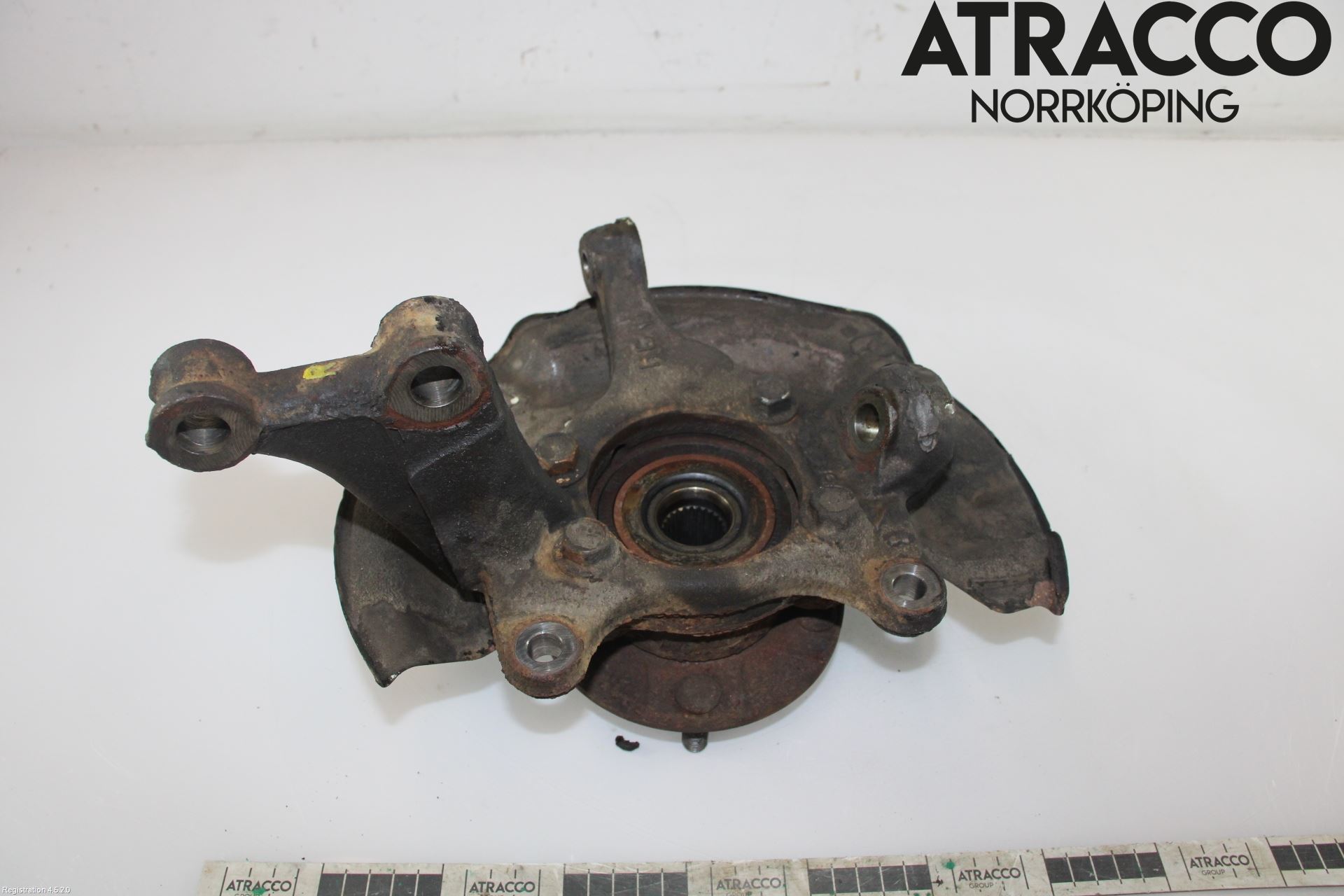 Toyota AVENSIS 09-15 Spindel Hf
