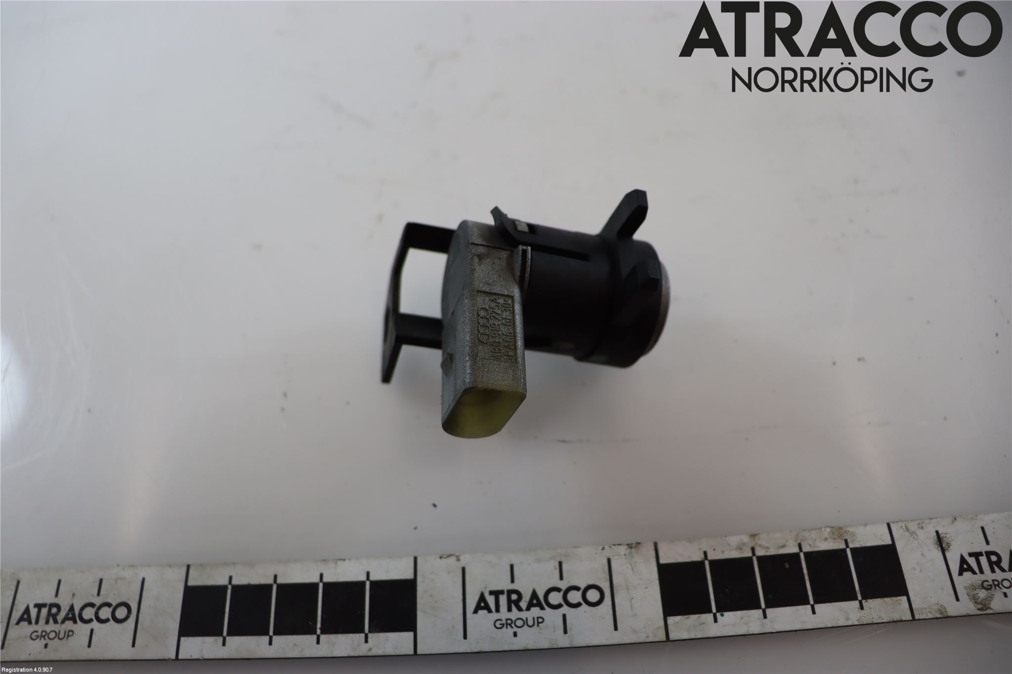 Audi A8/S8 4D 94-02 Sensor Ryggesensor