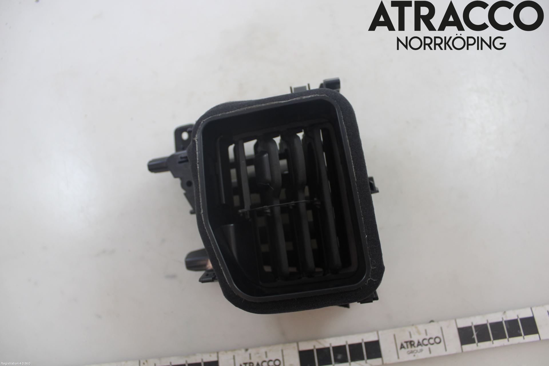 Audi Q4 E-TRON FZ 22- Dashbord Kanal - Dyse