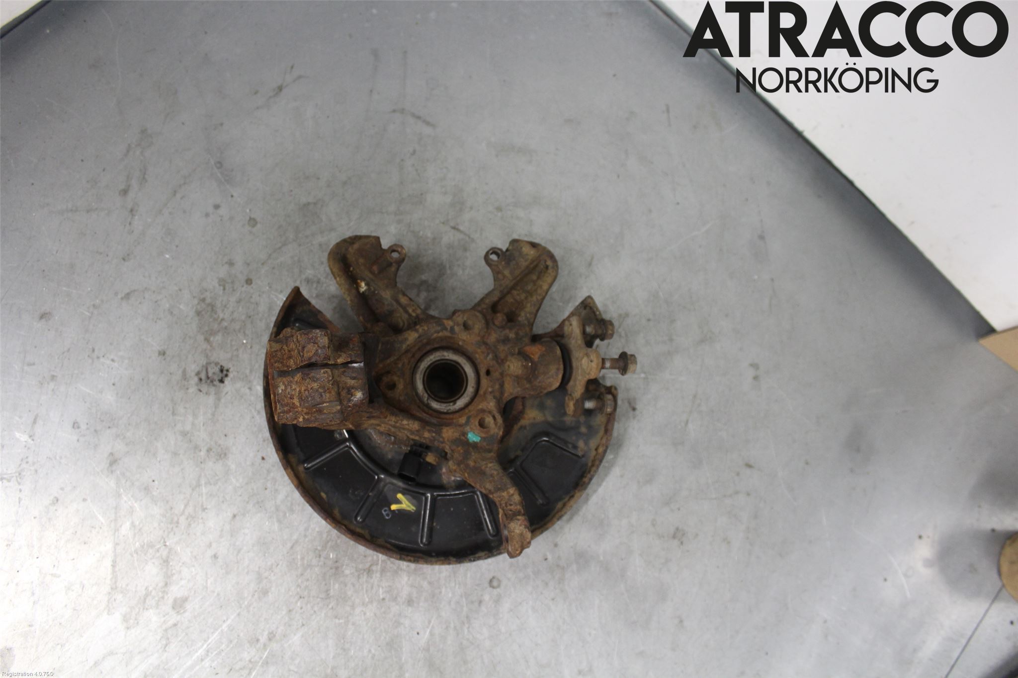 Volkswagen VW CADDY      04-10 Spindel Vf