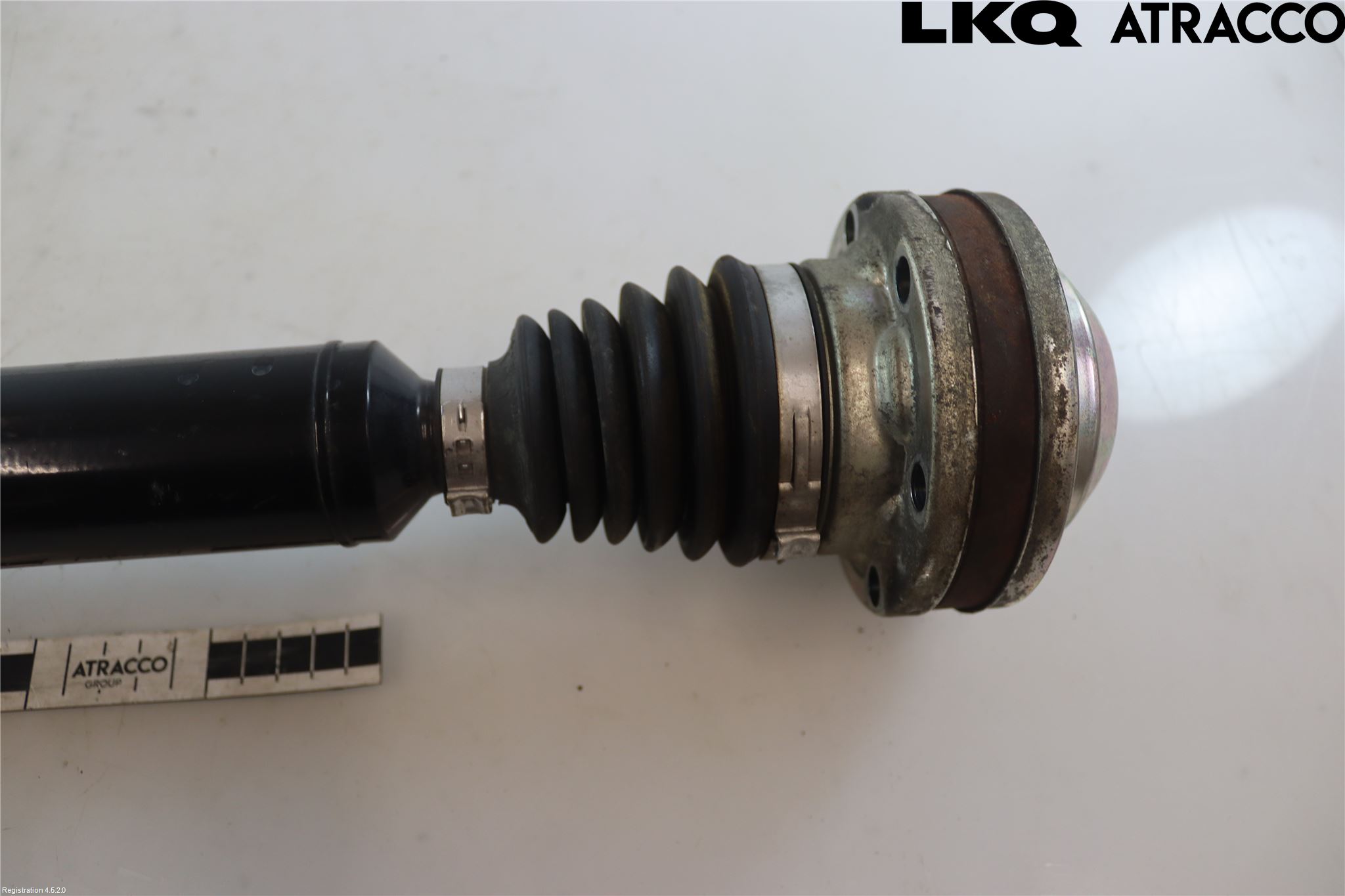Volkswagen VW PASSAT 05-11 Drivaksel Foran Kompl Høyre