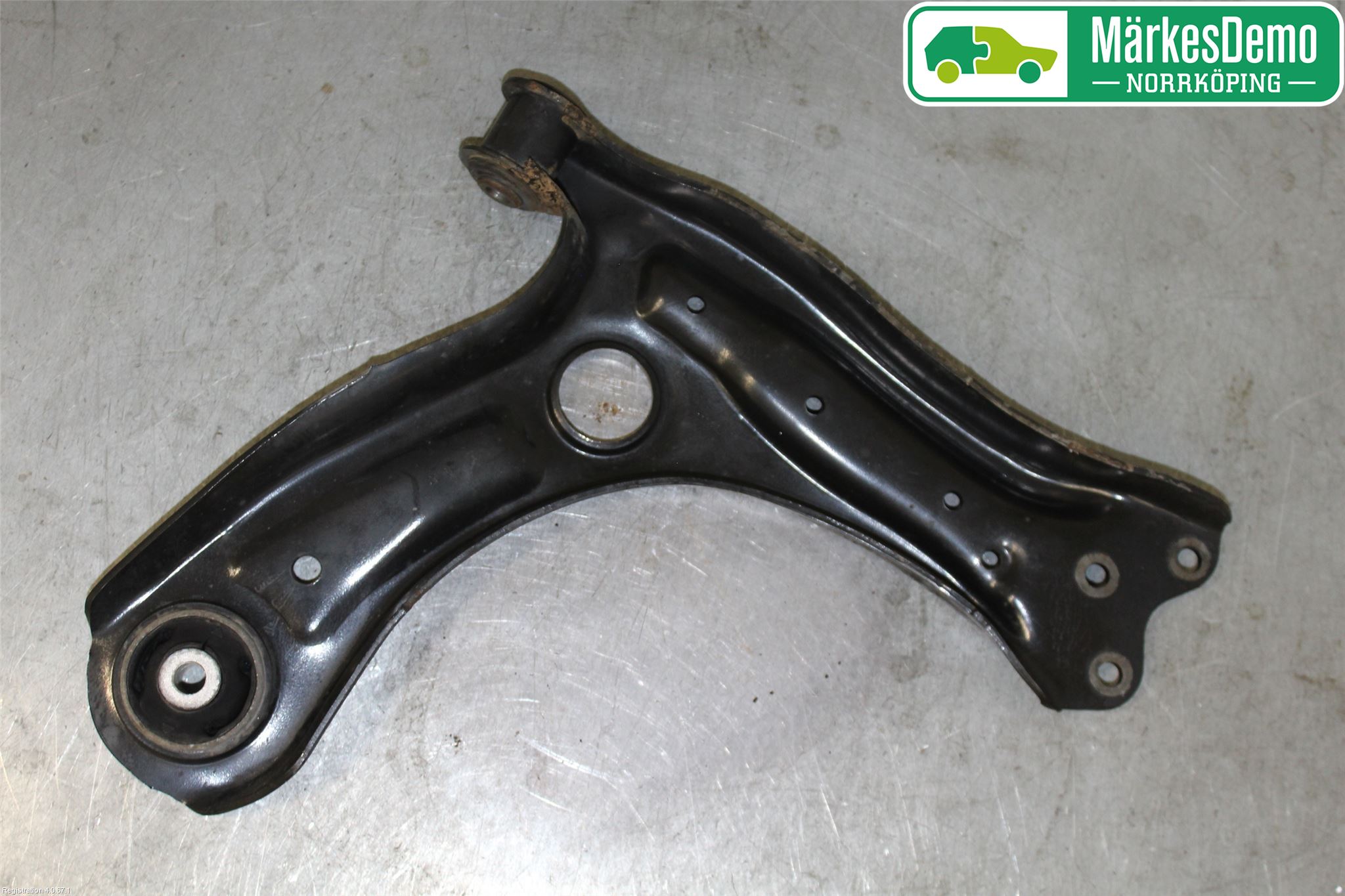 Volkswagen VW POLO 10-17 Bærearm Foran Venstre Nedre