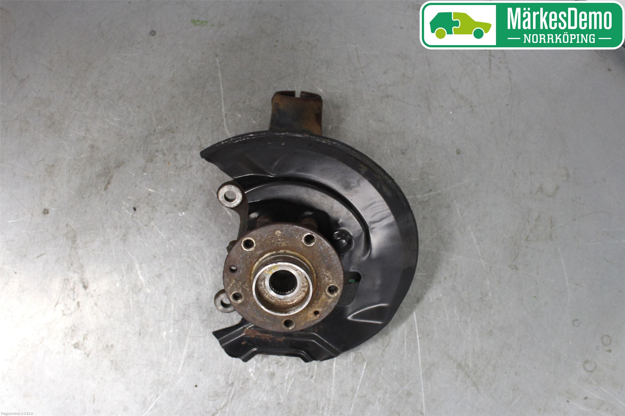 Nissan QASHQAI 14-17 Spindel Vf