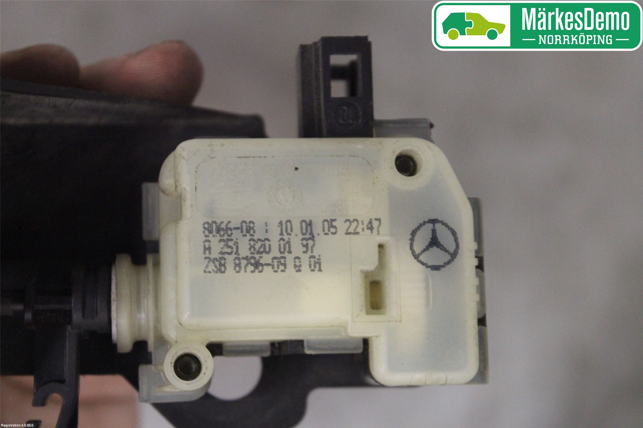Mercedes-Benz MB CLS (C219) 03-11 Sentrallåsmotor Tankluke