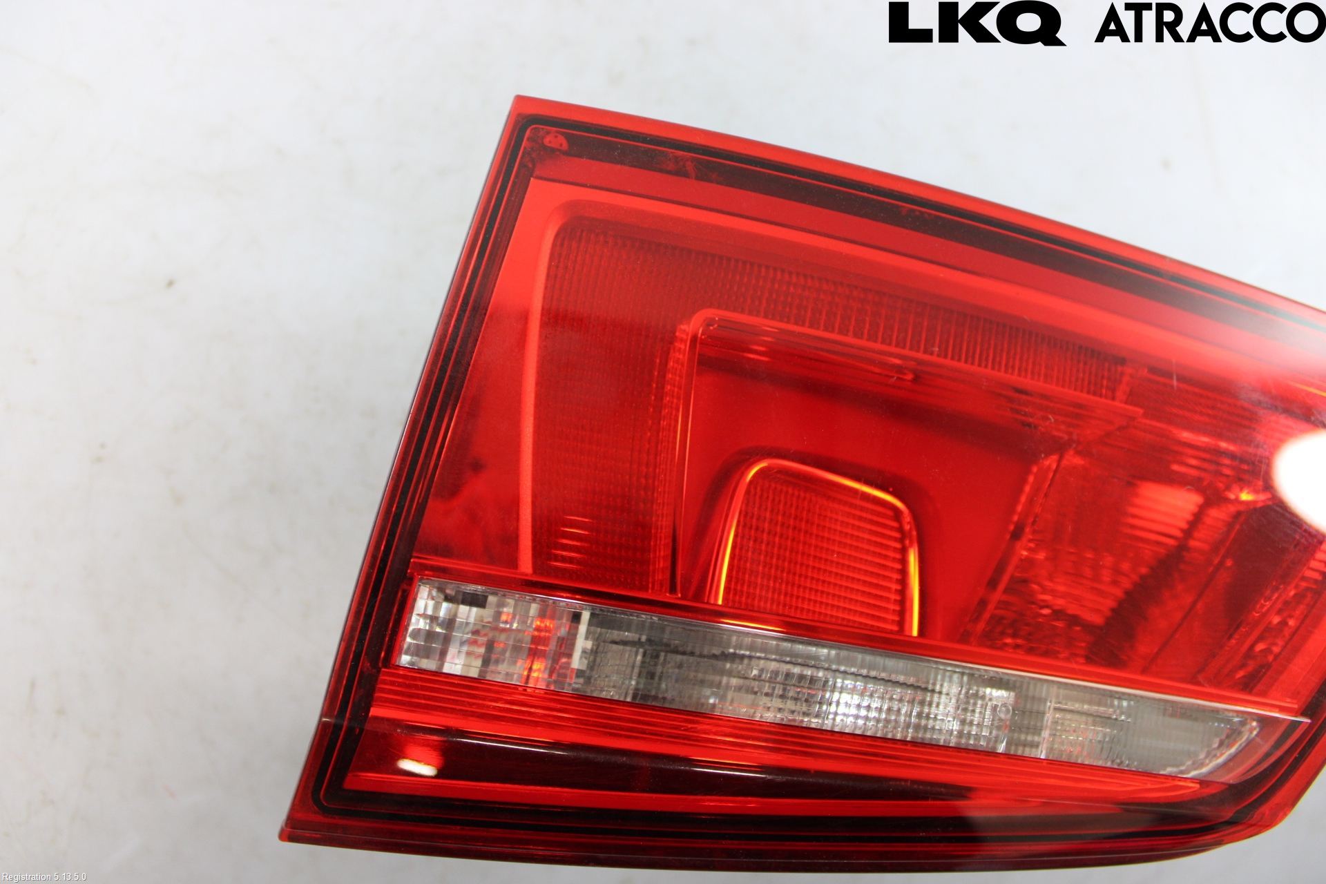 Volkswagen VW GOLF SPORTSVAN 15-20 Baklykt Høyre  På Luke(Indre)