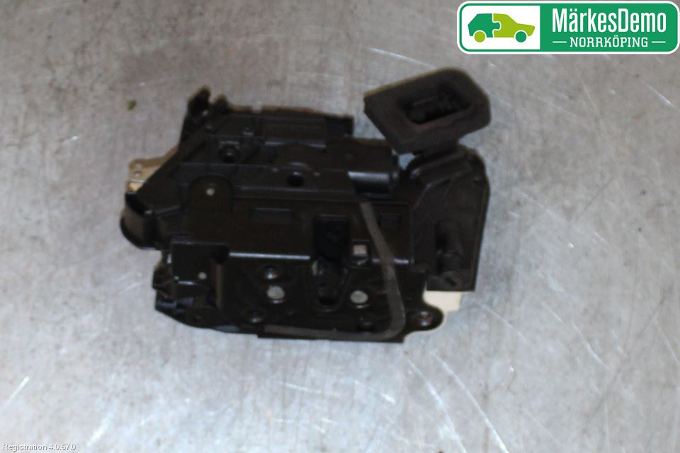 Volkswagen VW GOLF / E-GOLF VII 13-20 Dørlås - Låsekasse