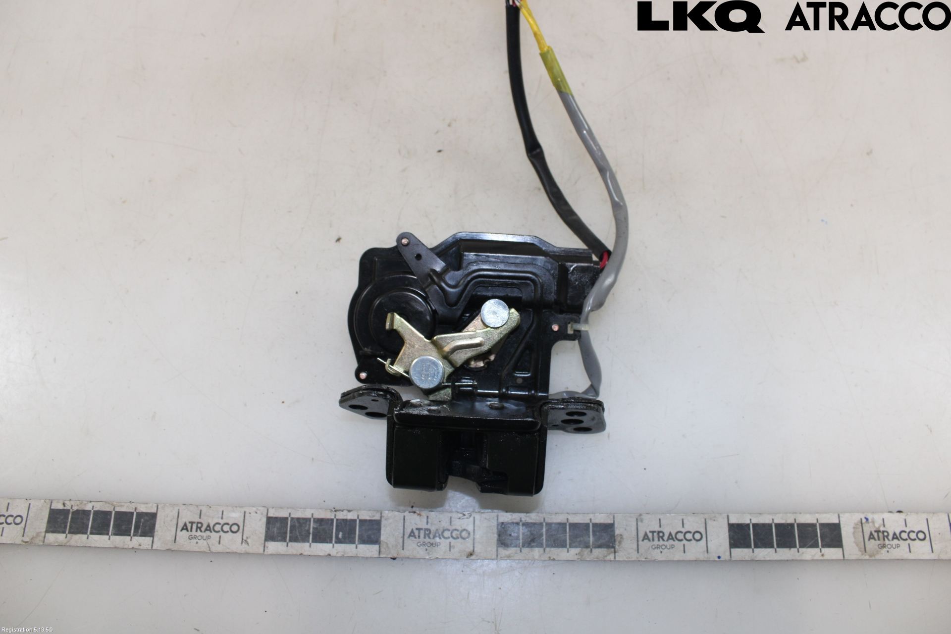 Toyota AVENSIS 03-06 Bakluke-Lokk Låsekasse