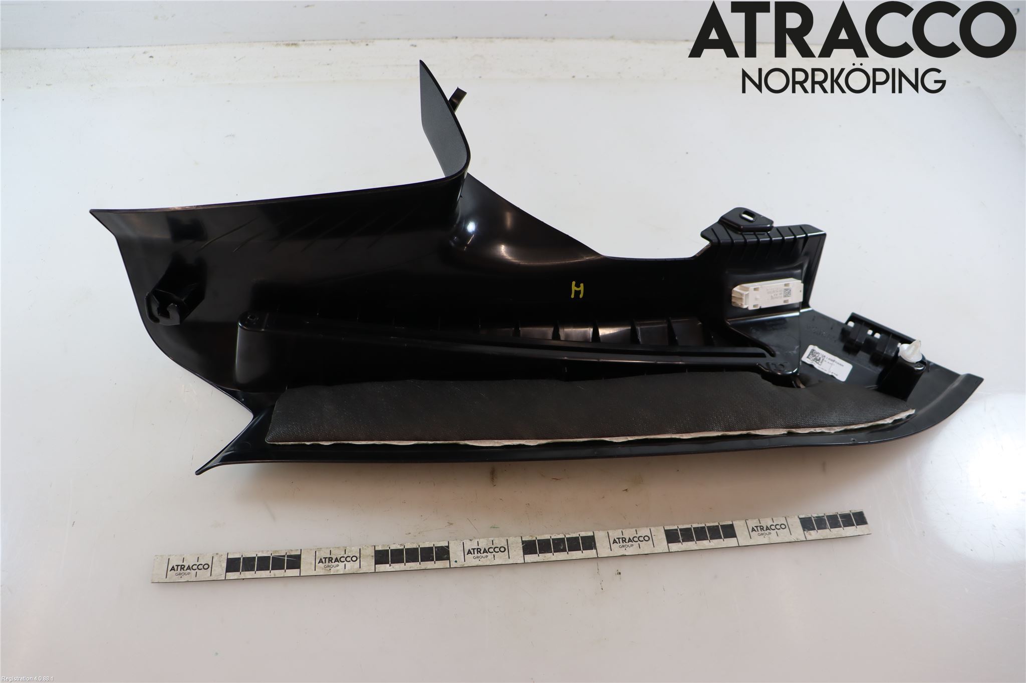BMW 5 G30/G31/F90 17-23 Innr Sidetrekk-Deksel