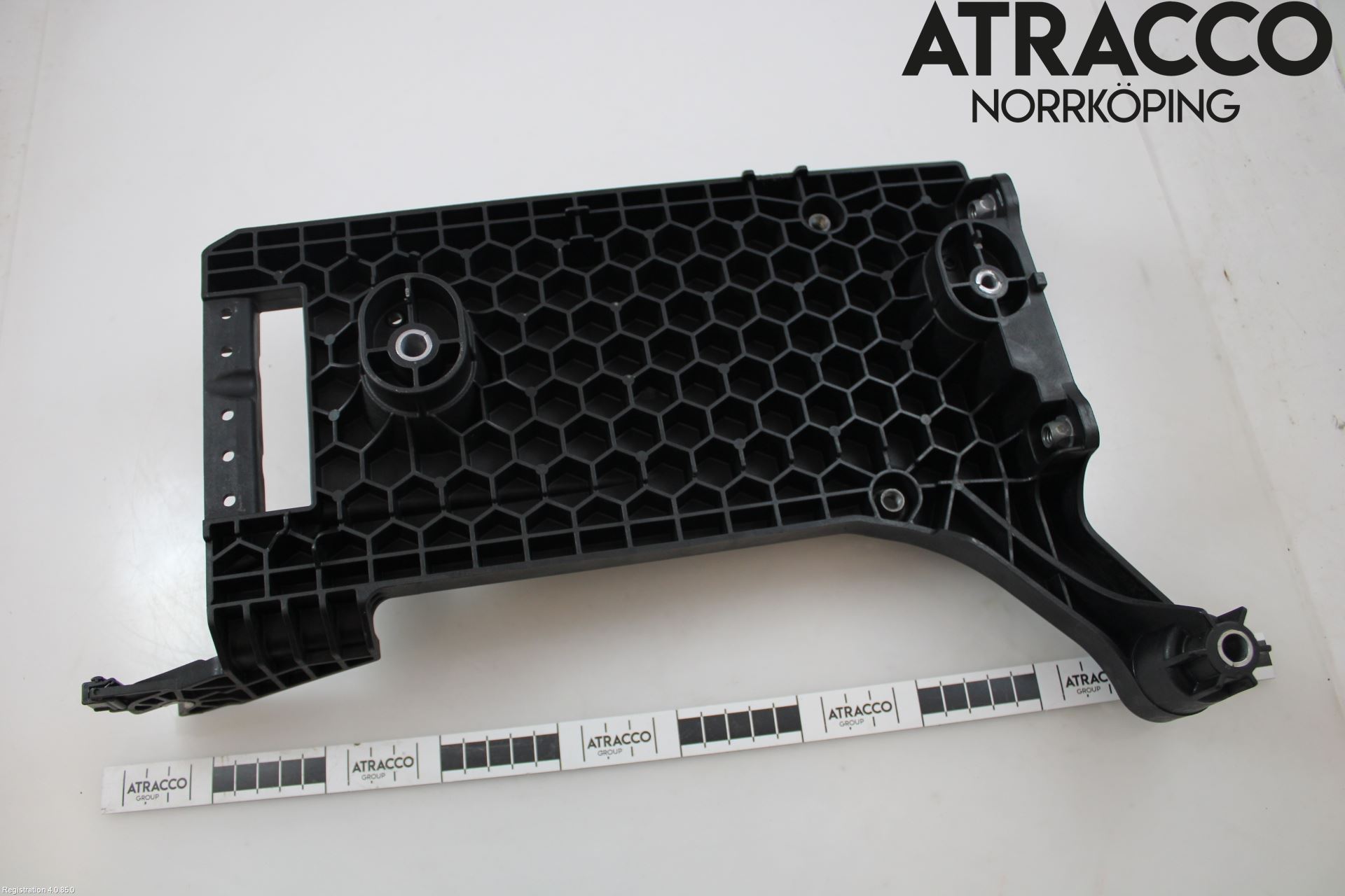 Volkswagen VW PASSAT 20-24 Batterikasse - Feste - Holder