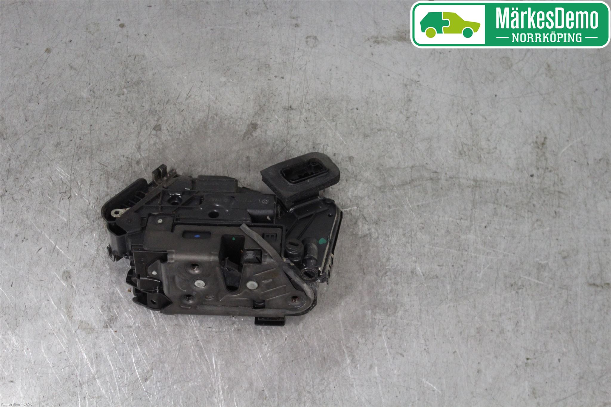Volkswagen VW GOLF / E-GOLF VII 13-20 Dørlås - Låsekasse