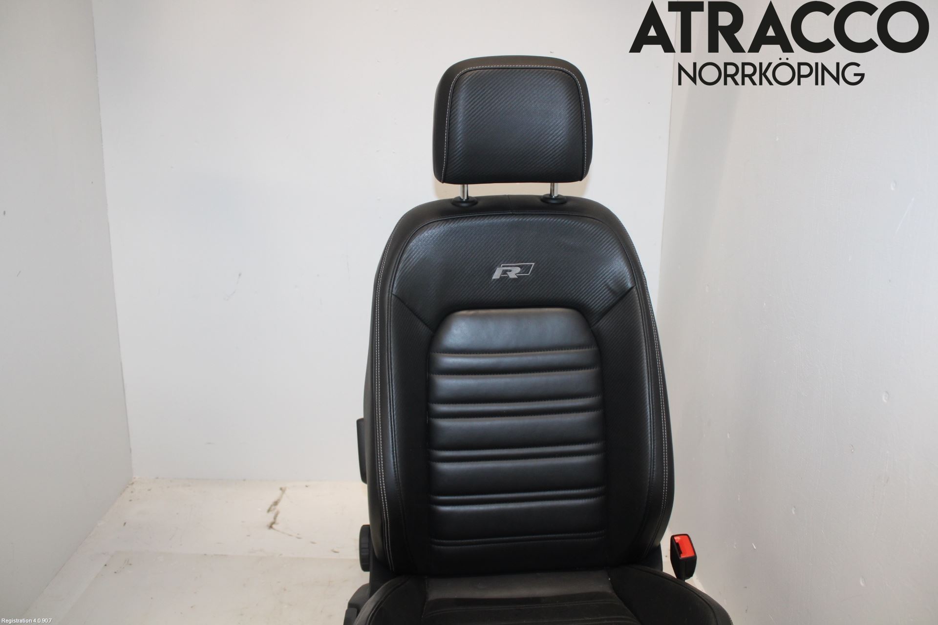 Volkswagen VW PASSAT 20-24 Innr Sete Foran Høyre