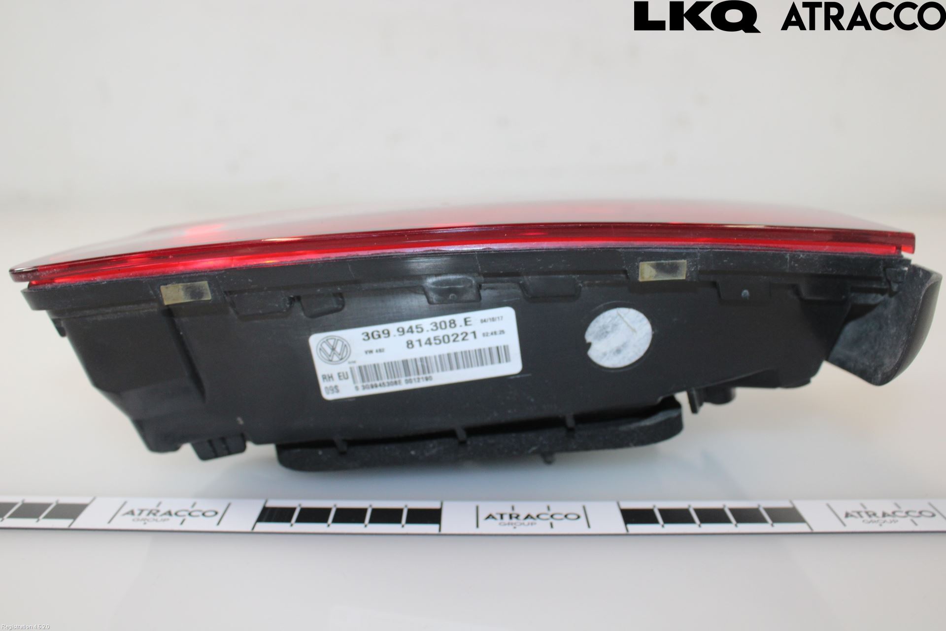Volkswagen VW PASSAT 15-19 Baklykt Høyre  På Luke(Indre)