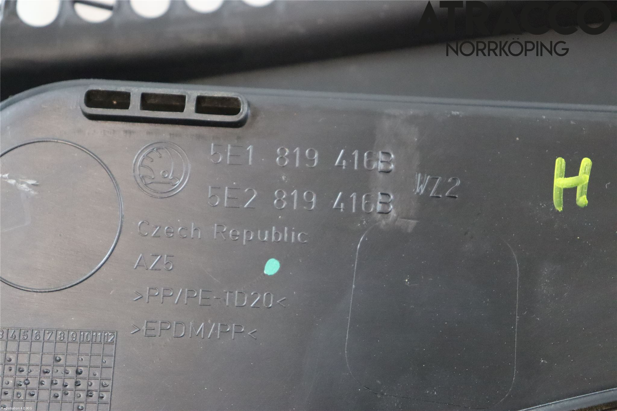 Skoda OCTAVIA (5E) 13-20 Visker Deksel-Grill-Under Frr