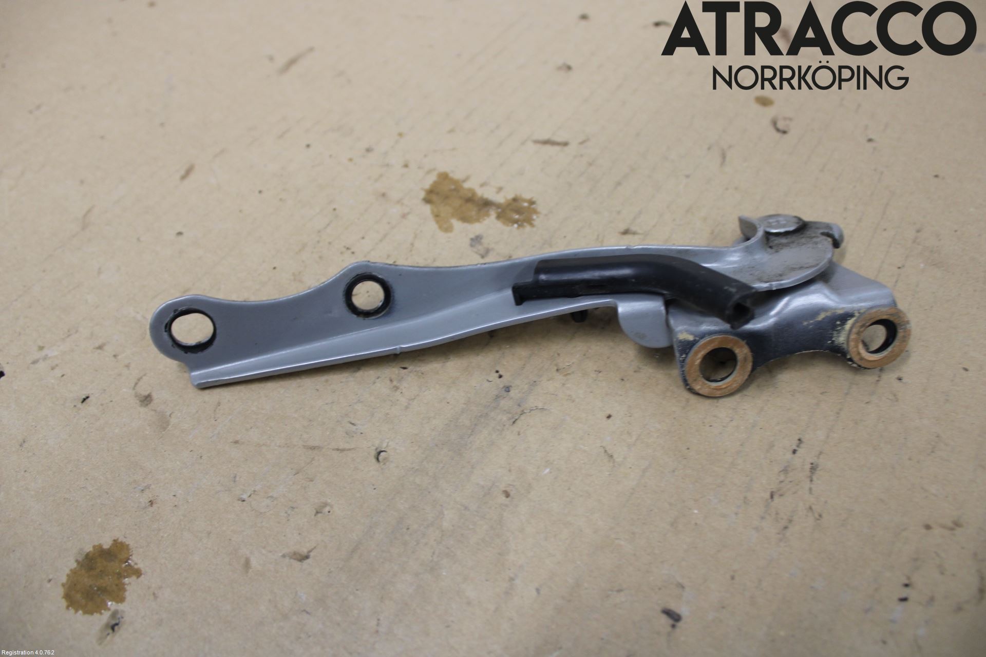 Toyota PRIUS NWH20 04-08 Panser Hengsel - Hengsler