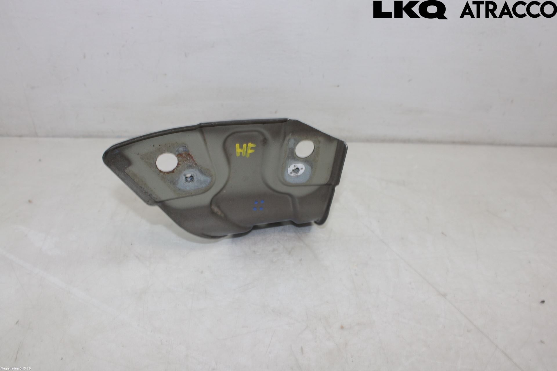 Volkswagen VW PASSAT 11-14 Fenderfeste Foran Høy