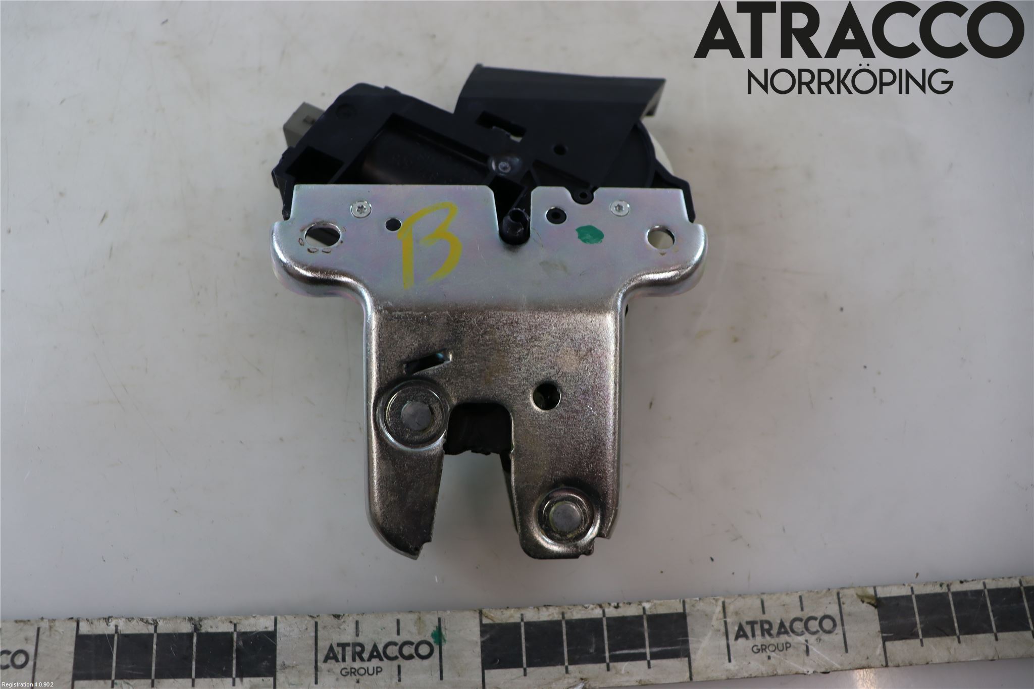 Audi A4/S4 08-11 Bakluke-Lokk Låsekasse