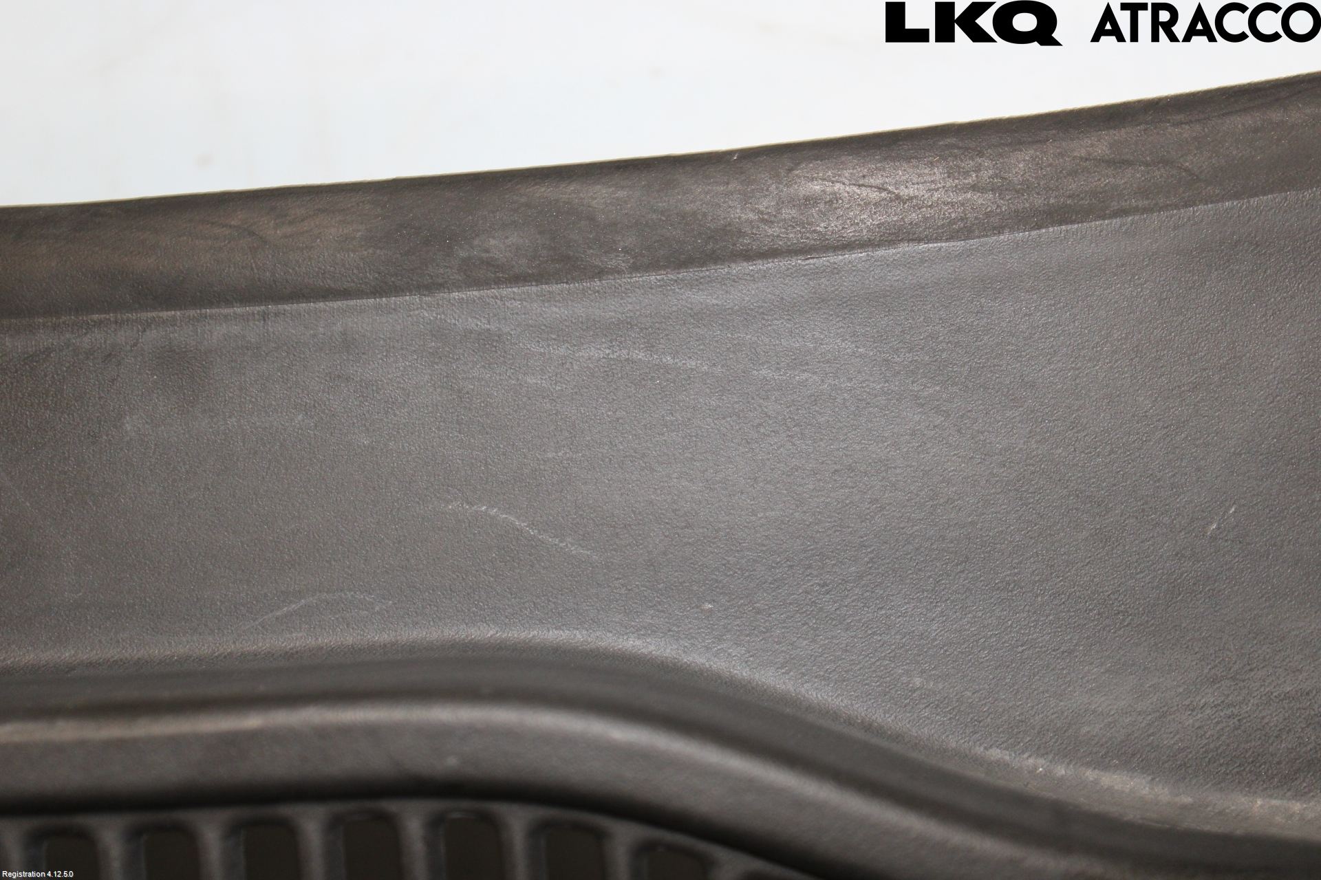 Volvo V50 04-07 Visker Deksel-Grill-Under Frr