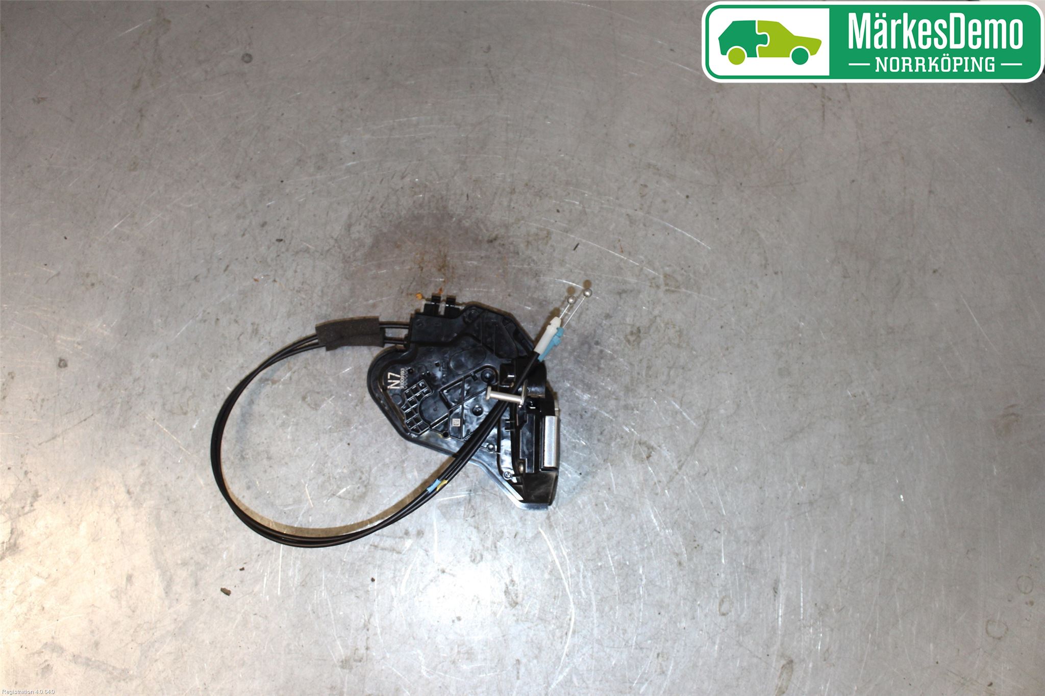 Toyota PRIUS+ ZVW40 12-20 Dørlås - Låsekasse
