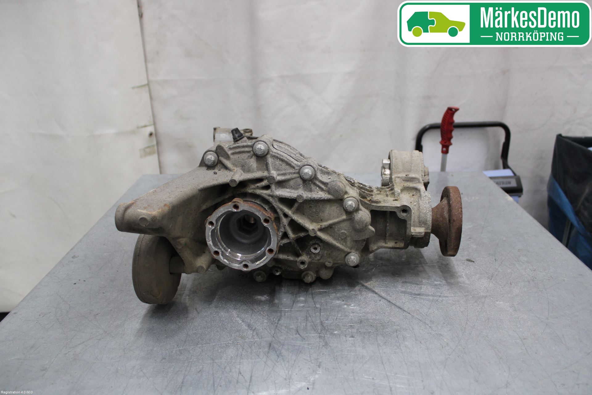 Audi A4/S4 B9 16-19 Bakaksel Kardang Bak -Diff