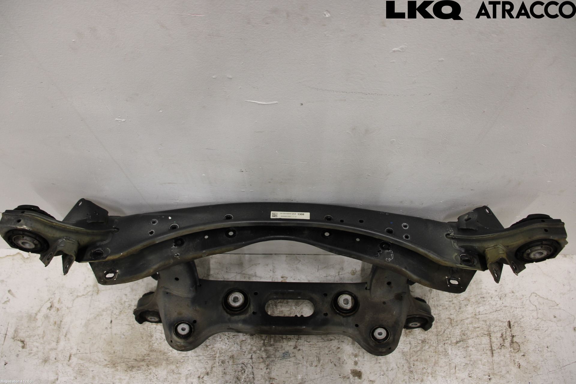 Mercedes-Benz MB E-KLASS (W213) 16-23 Bakaksel Feste Travers-Ramme
